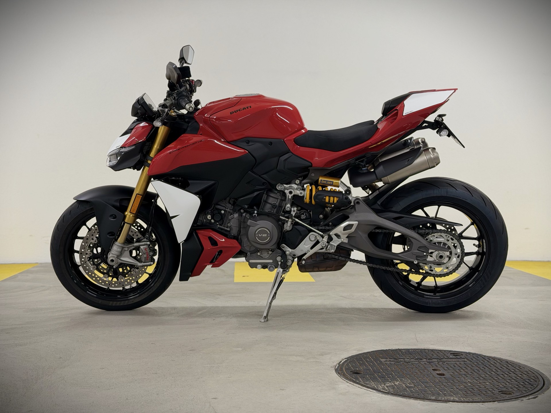 DUCATI Streetfighter V2 S-image-1