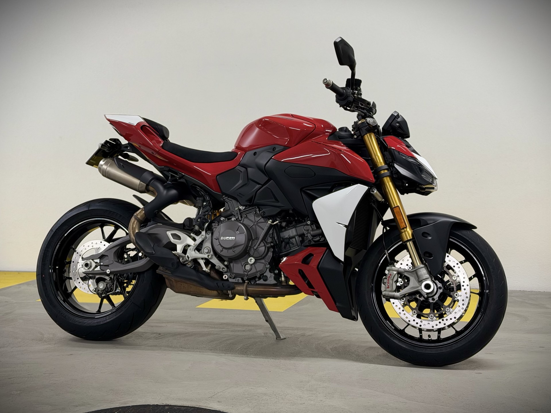 DUCATI Streetfighter V2 S-image-8