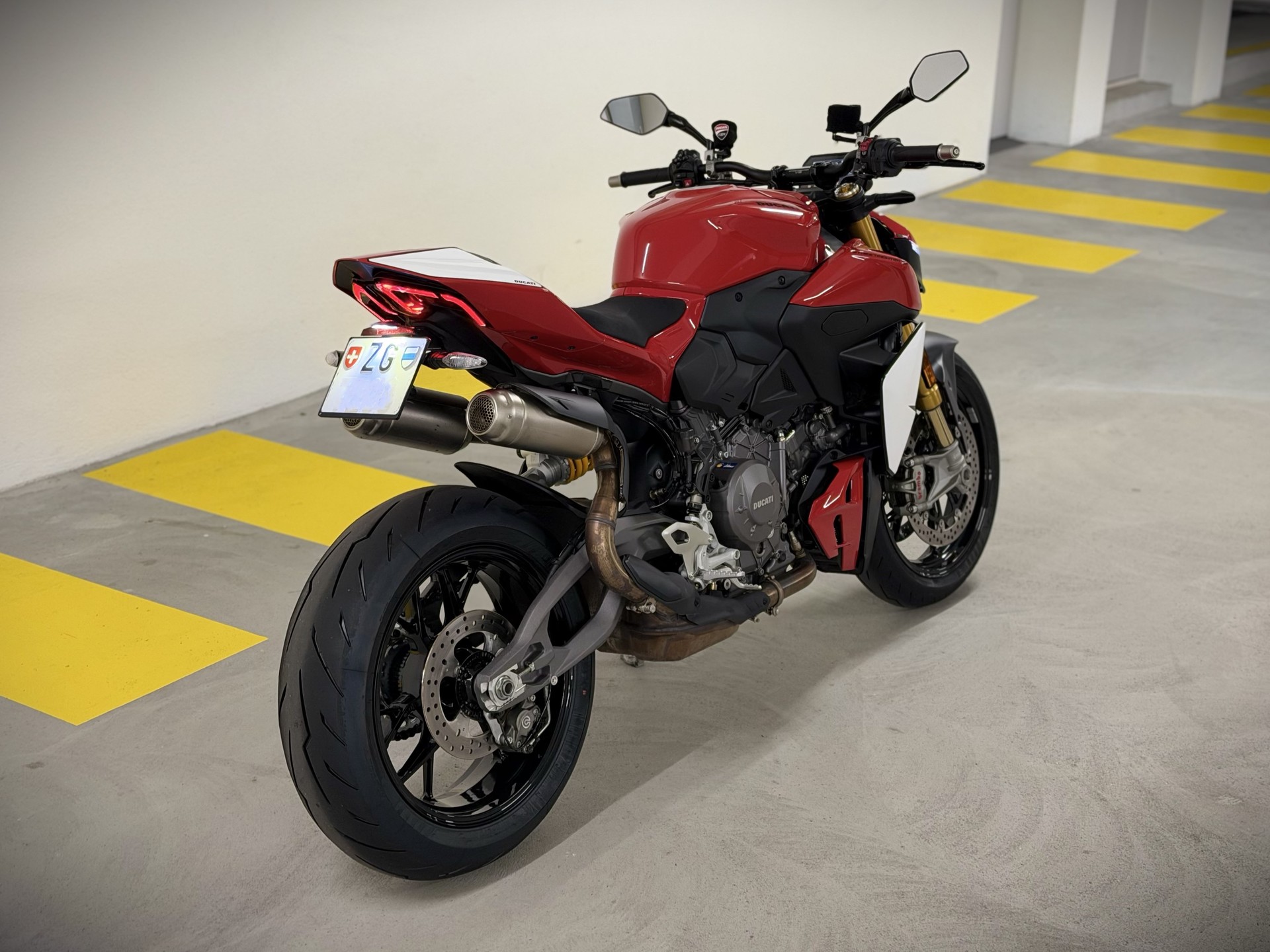 DUCATI Streetfighter V2 S-image-5