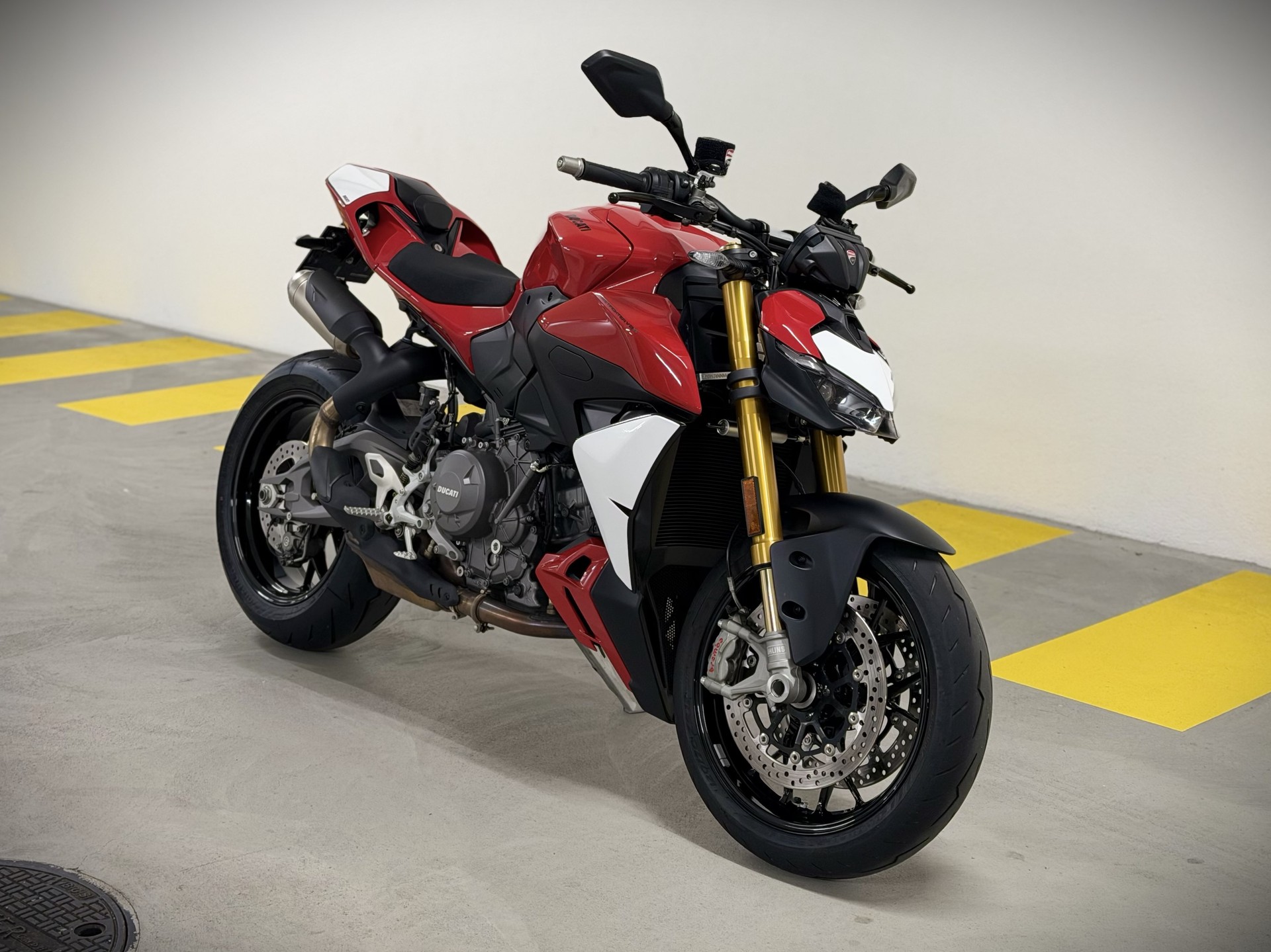 DUCATI Streetfighter V2 S-image-9