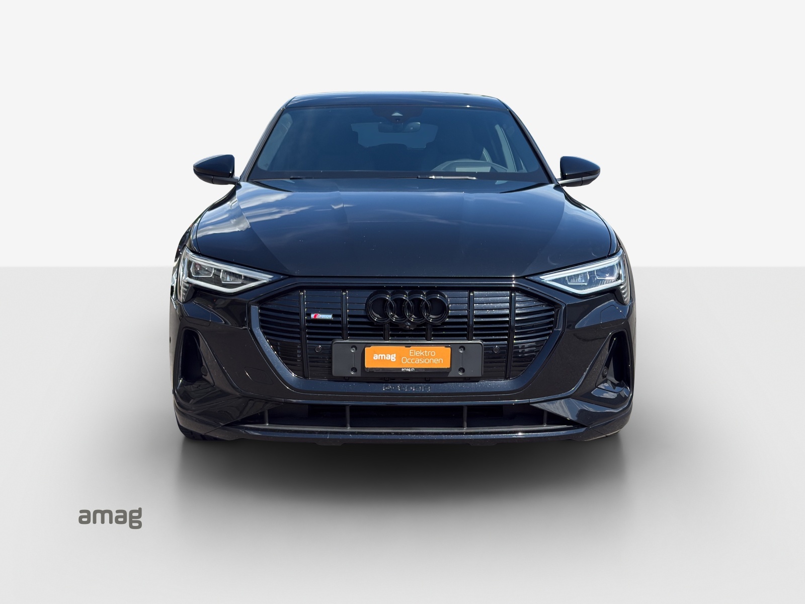 AUDI e-tron 55 S Line Black Edition quattro-image-6