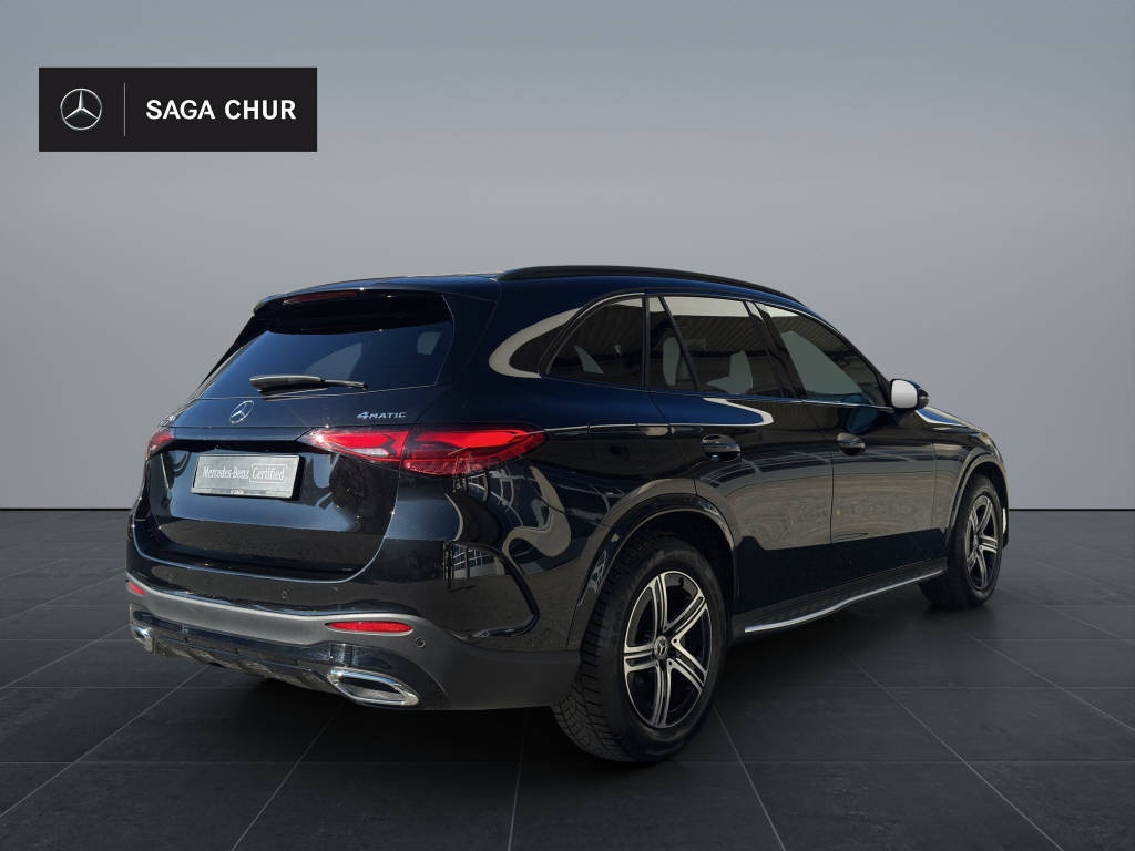 MERCEDES-BENZ GLC 200 AMG Line 4matic-image-5