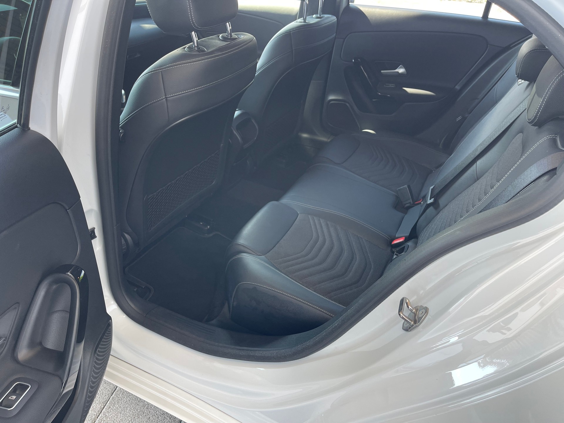 MERCEDES-BENZ A 160 Style-image-11