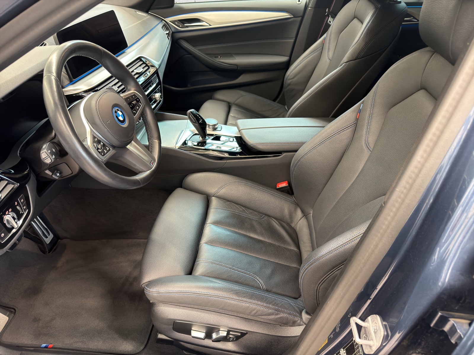 BMW 530e xDrive Touring M Sport Pro-image-9