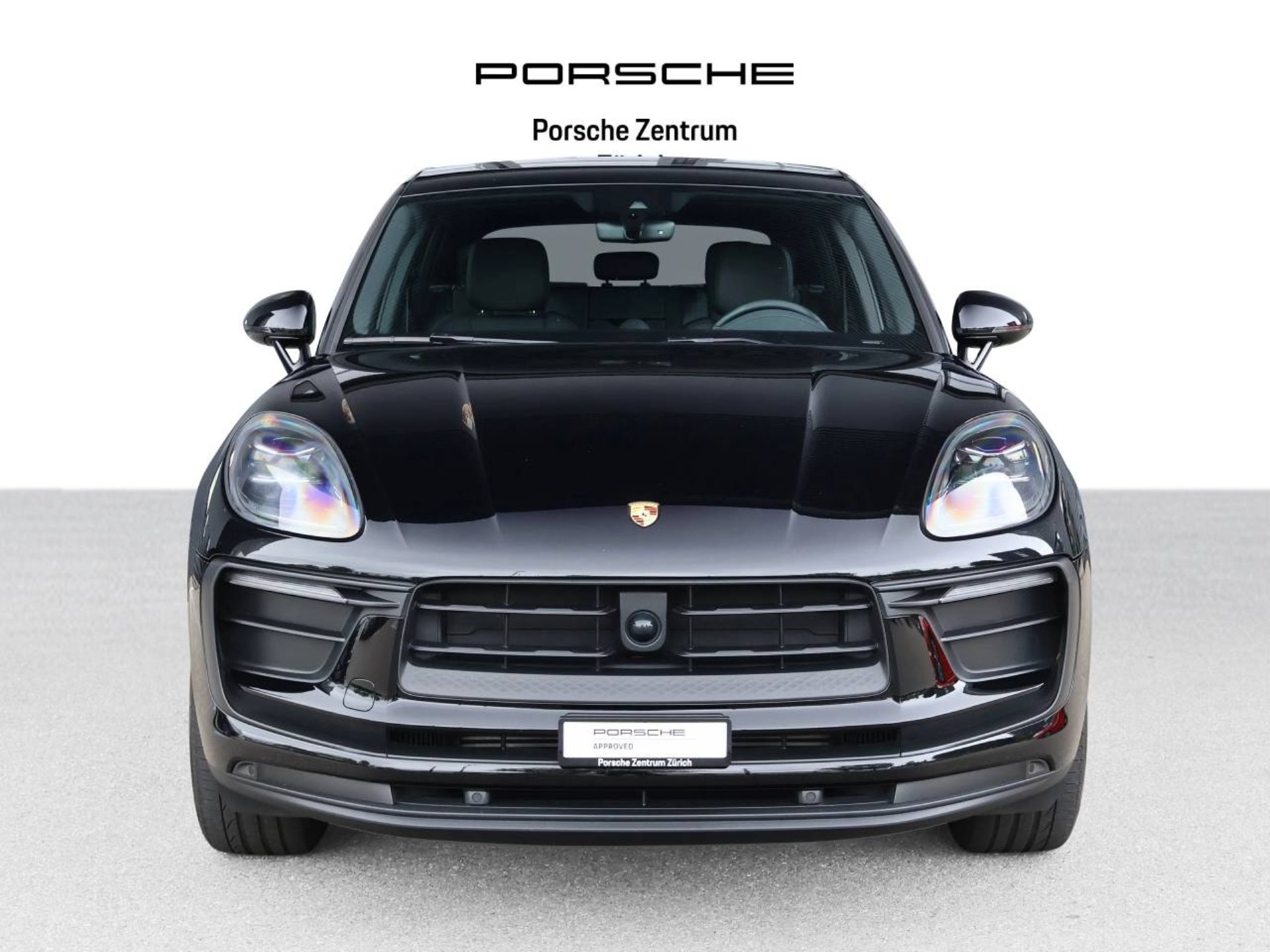 PORSCHE Macan-image-9