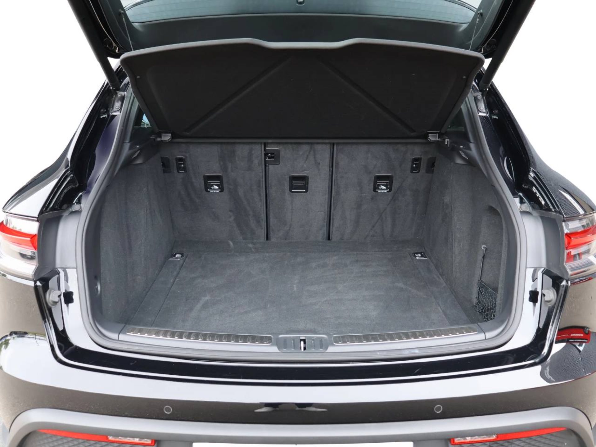 PORSCHE Macan-image-20