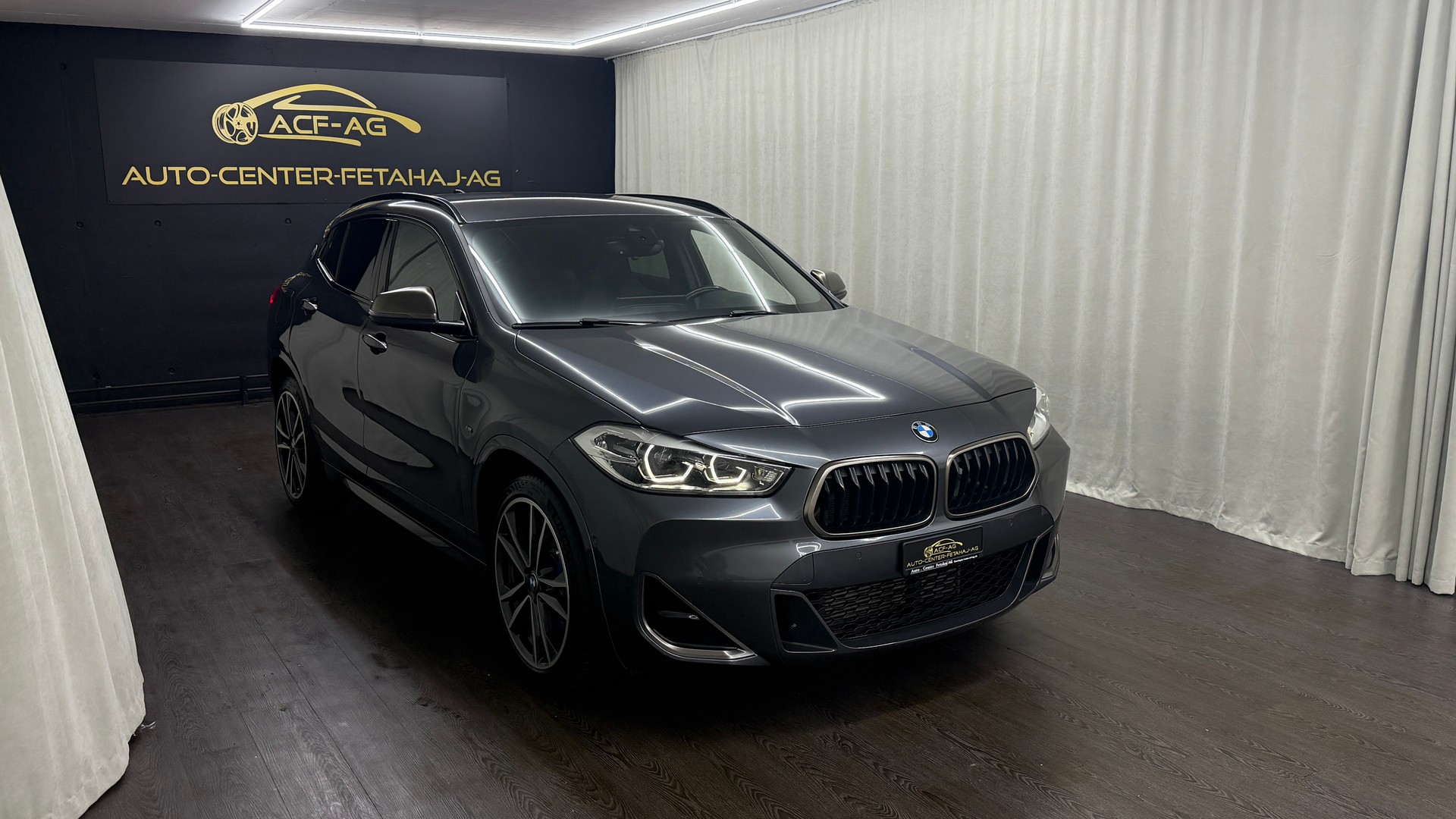 BMW X2 M35i Steptronic-showroom-element-2