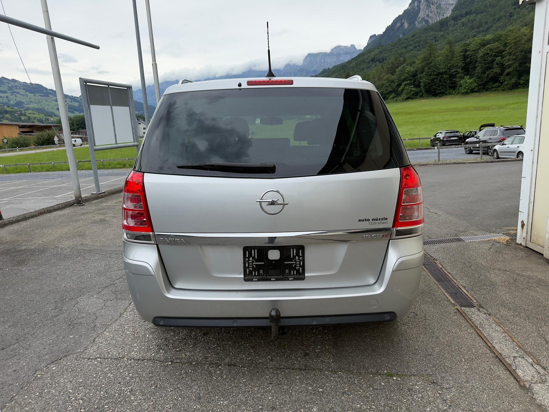 OPEL Zafira 1.9 CDTI Cosmo Automatic-image-3