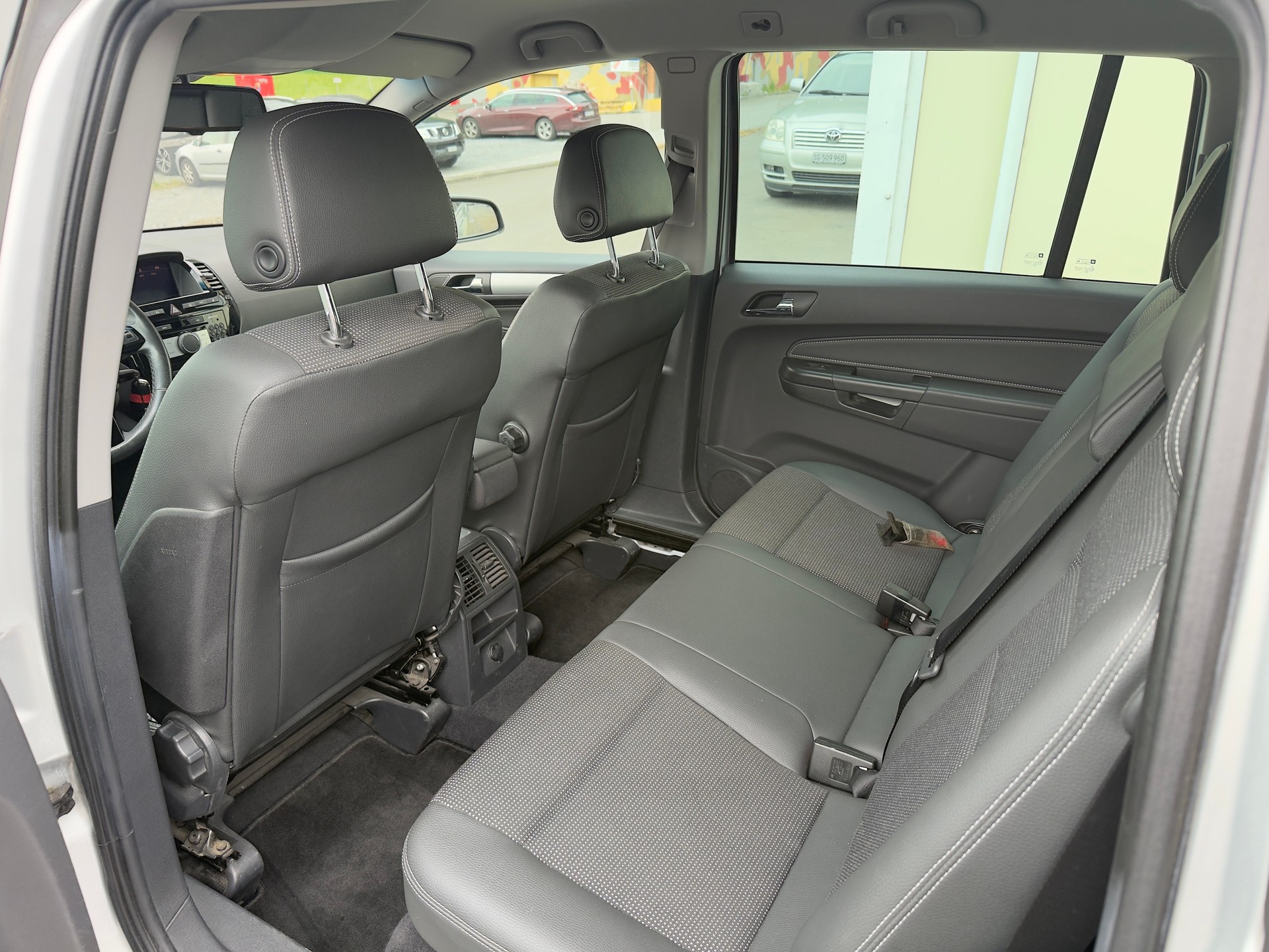 OPEL Zafira 1.9 CDTI Cosmo Automatic-image-7