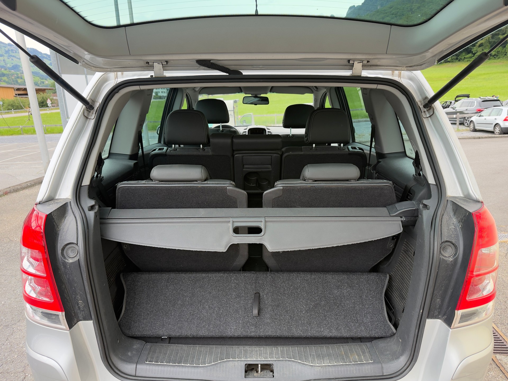 OPEL Zafira 1.9 CDTI Cosmo Automatic-image-6