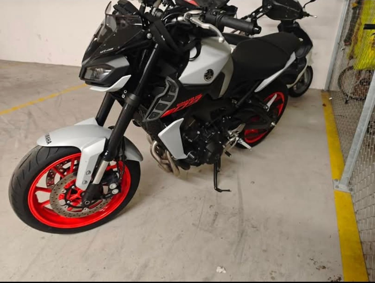 YAMAHA MT-09 ABS-image-2