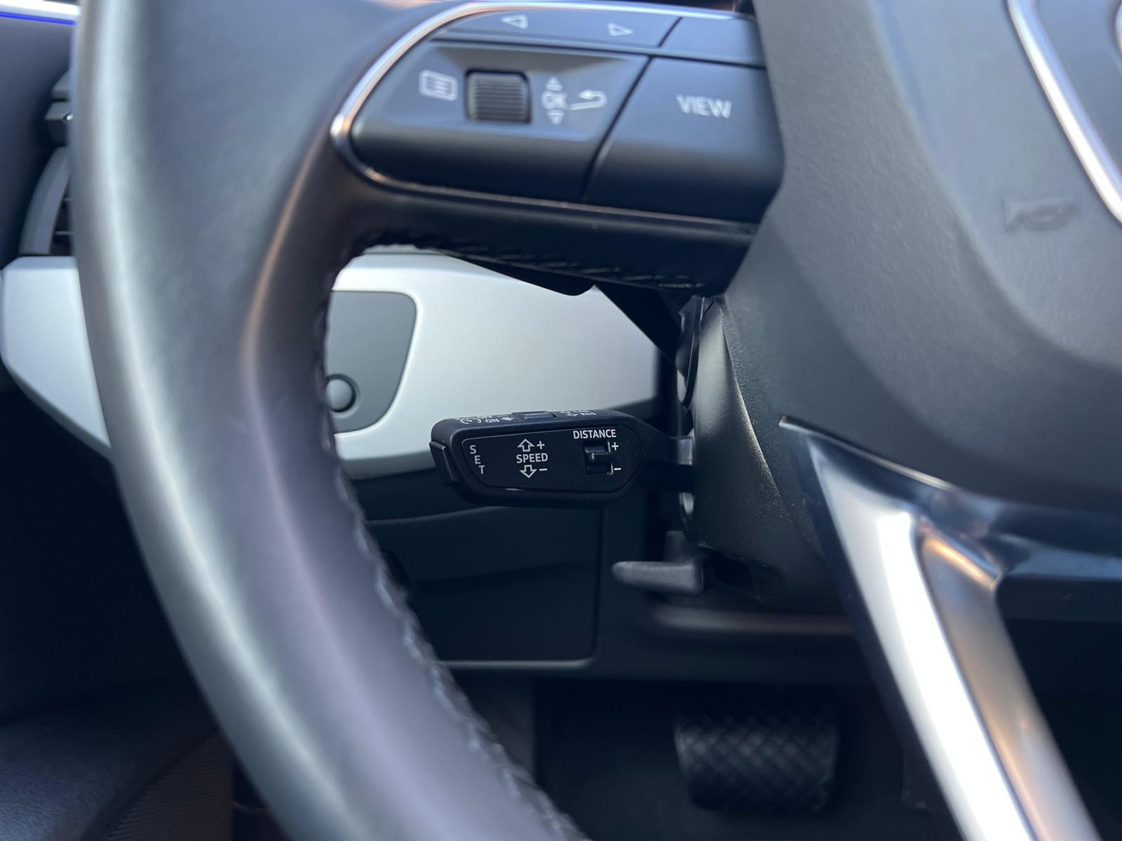AUDI A4 Avant 2.0 40 TDI S Line quattro S-Tronic-image-10