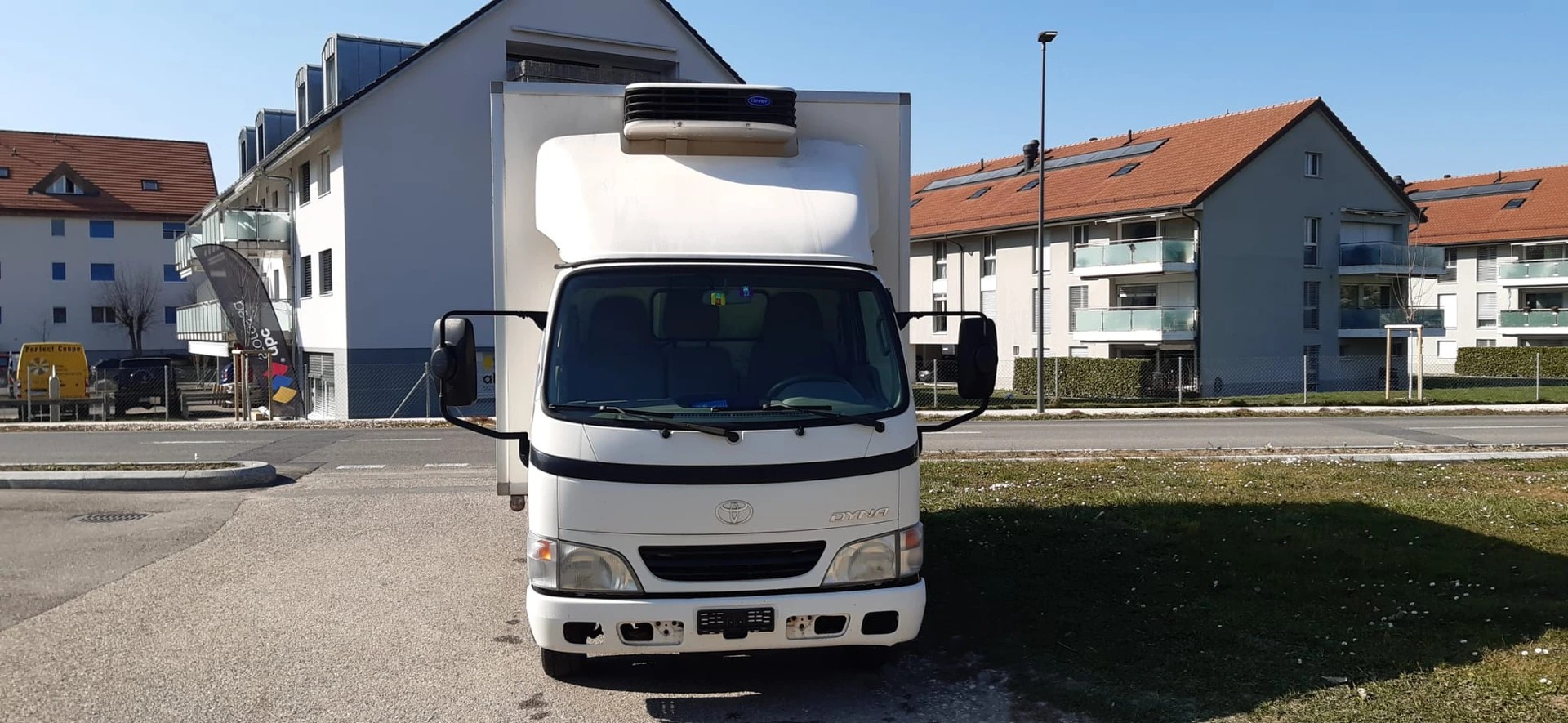 TOYOTA Dyna 150 2.5D-4D-showroom-element-1