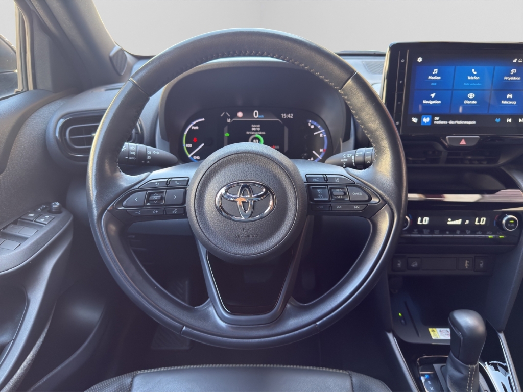 TOYOTA Yaris Cr. 1.5 Pr.Ed AWD A-image-9
