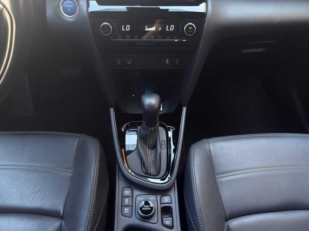 TOYOTA Yaris Cr. 1.5 Pr.Ed AWD A-image-14