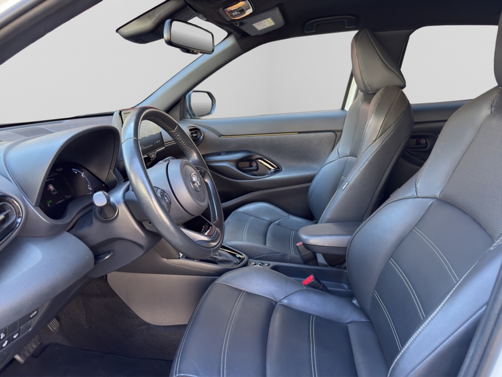 TOYOTA Yaris Cr. 1.5 Pr.Ed AWD A-image-8