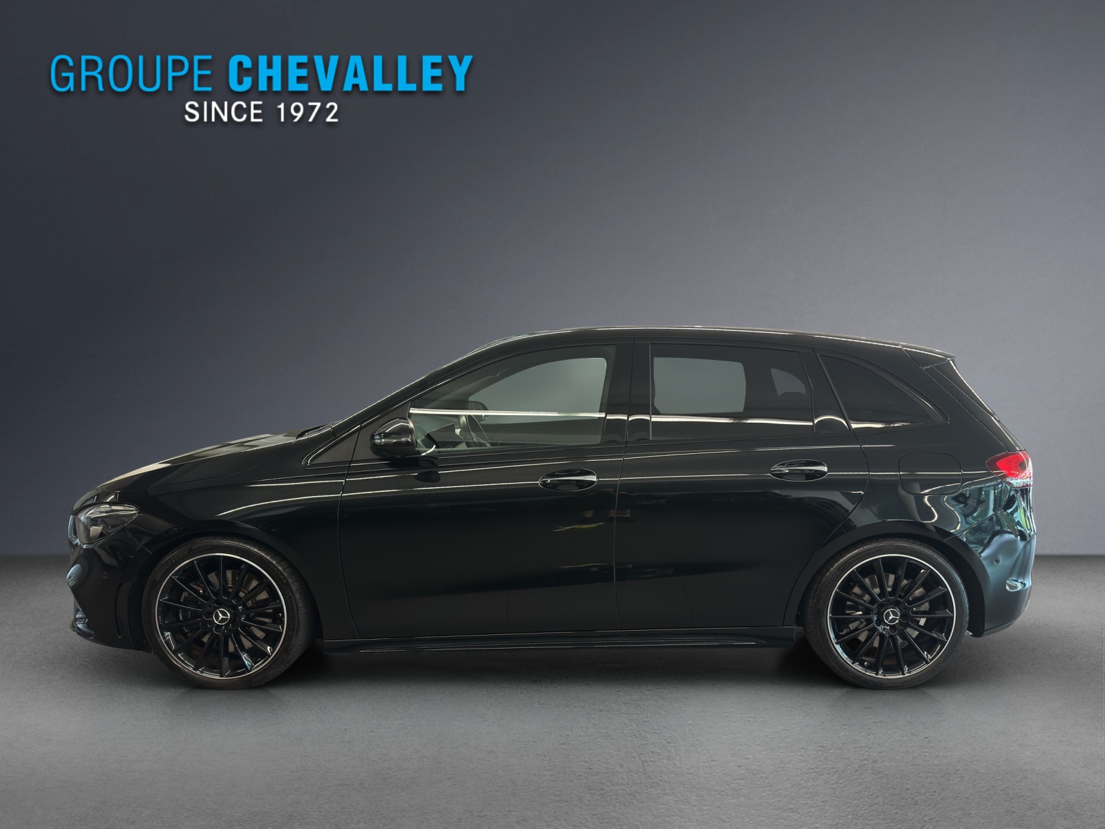 MERCEDES-BENZ B 250 4Matic AMG Line-showroom-element-3