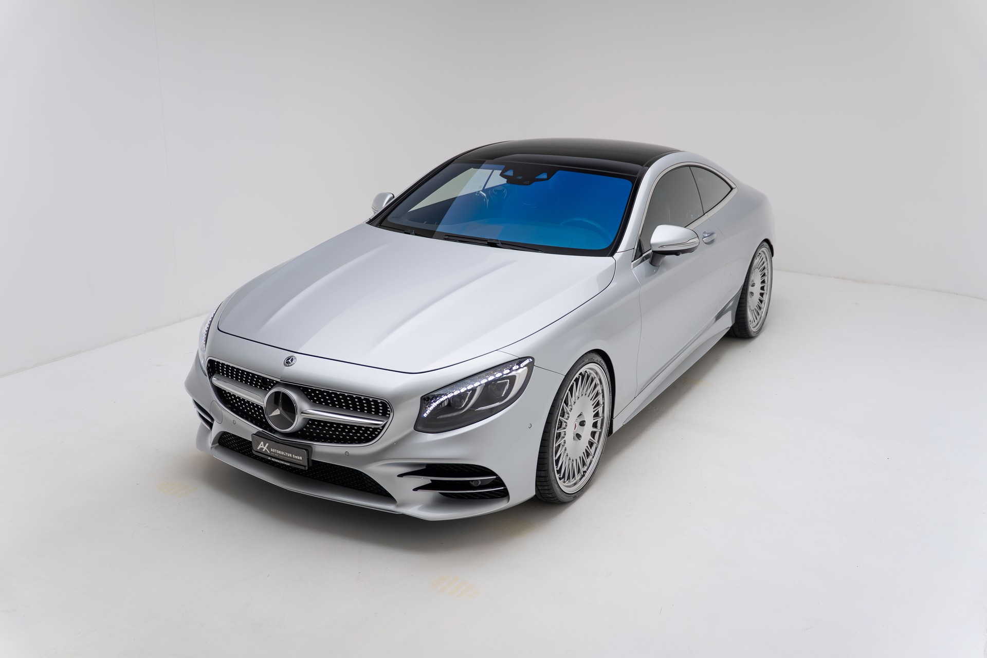 MERCEDES-BENZ S 560 Coupé 4Matic 9G-Tronic-showroom-element-3