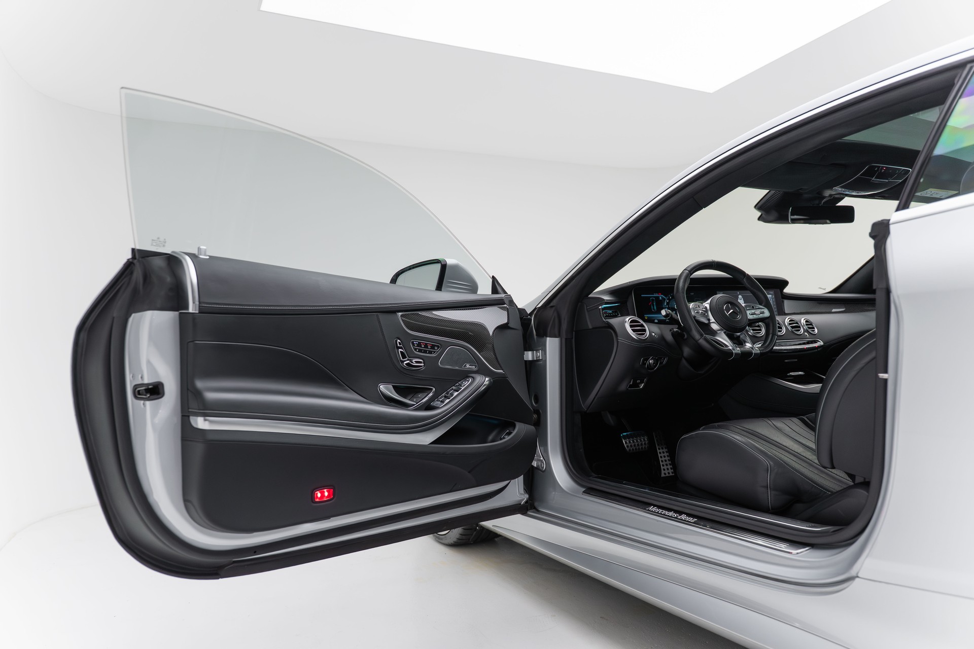 MERCEDES-BENZ S 560 Coupé 4Matic 9G-Tronic-image-18