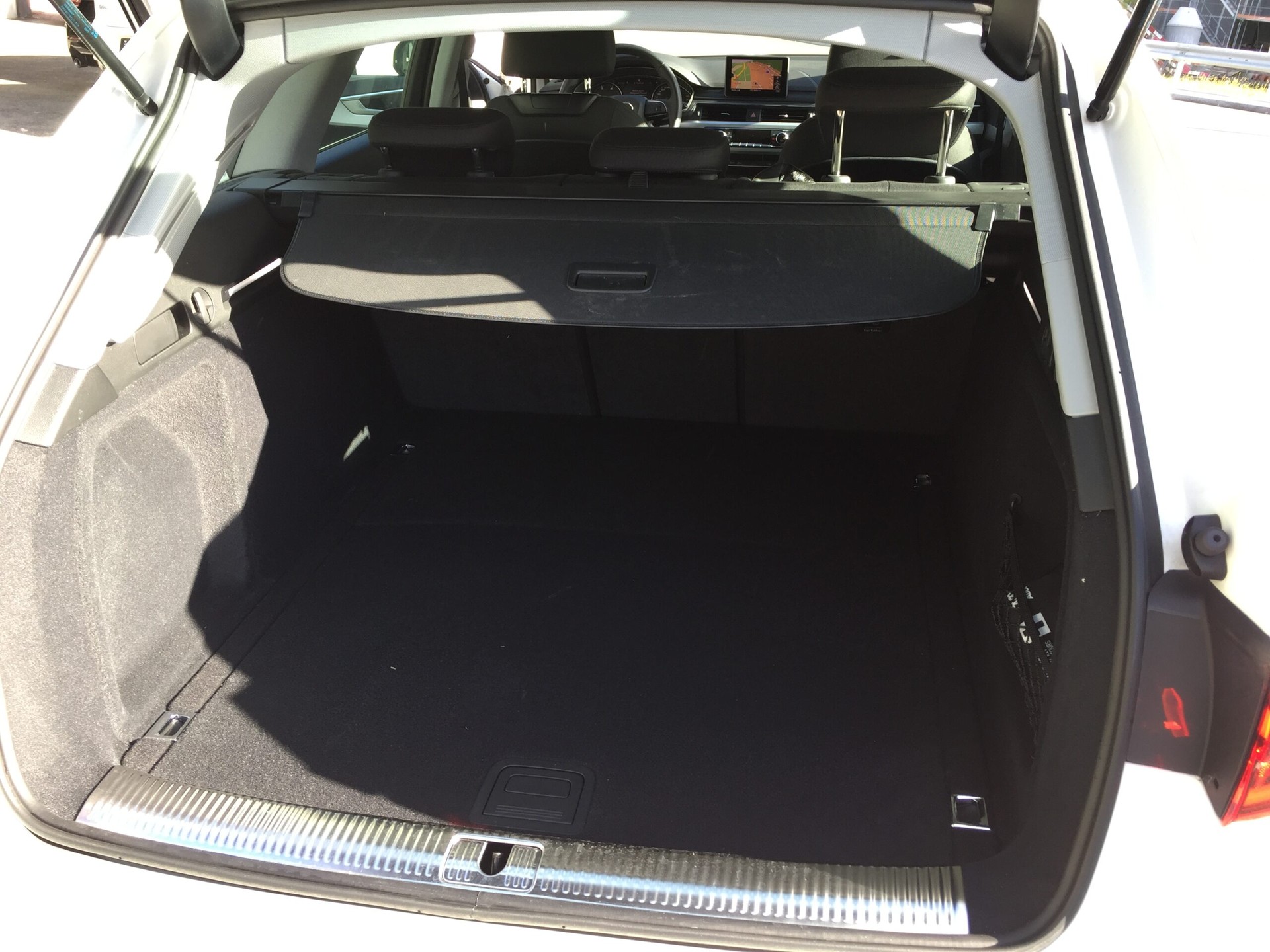 AUDI A4 ALLROAD-image-8