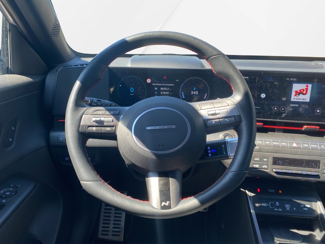 HYUNDAI Kona EV 65.4 kWh N Line-image-14