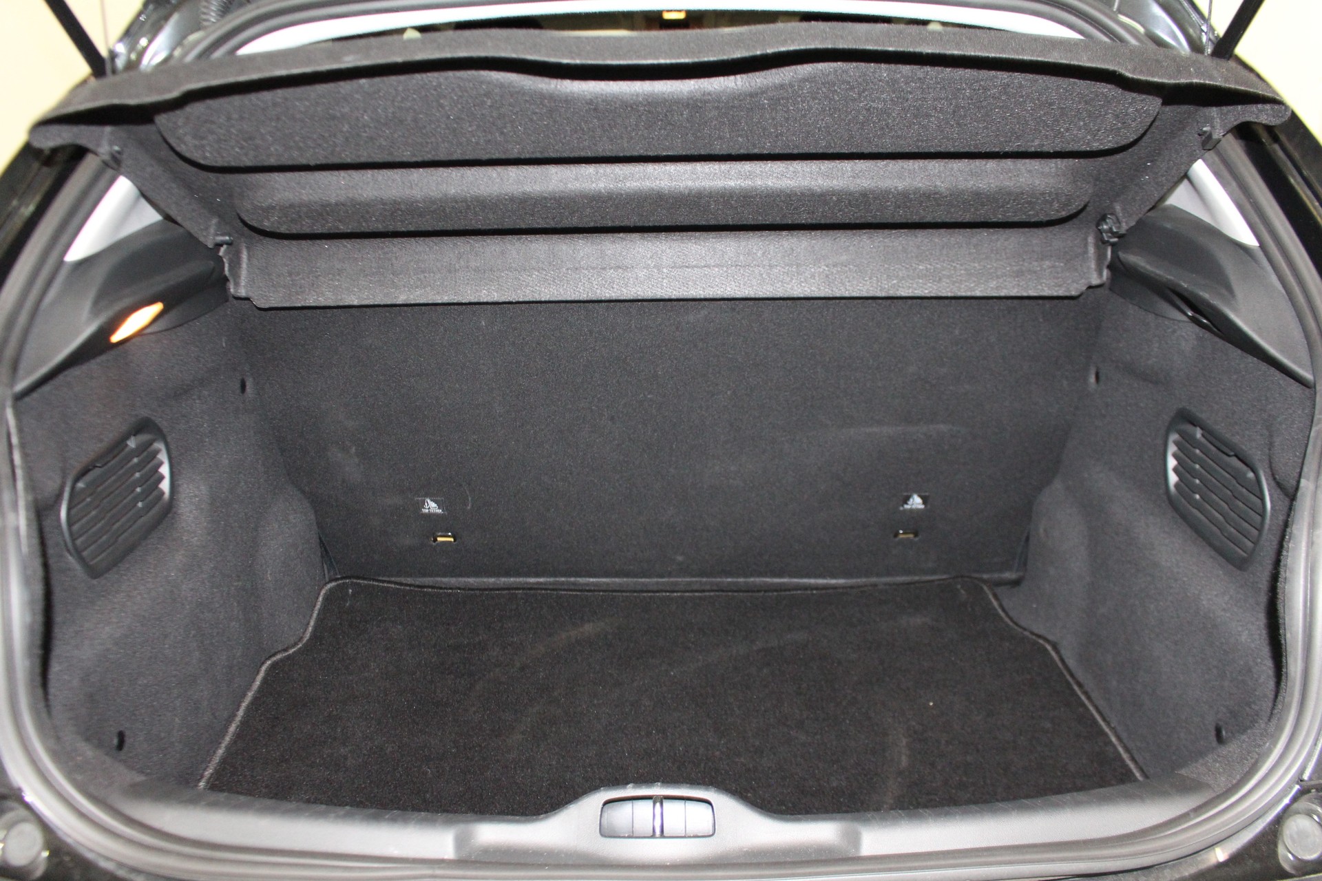 CITROEN C4 Cactus 1.2 PureTech Feel-image-8