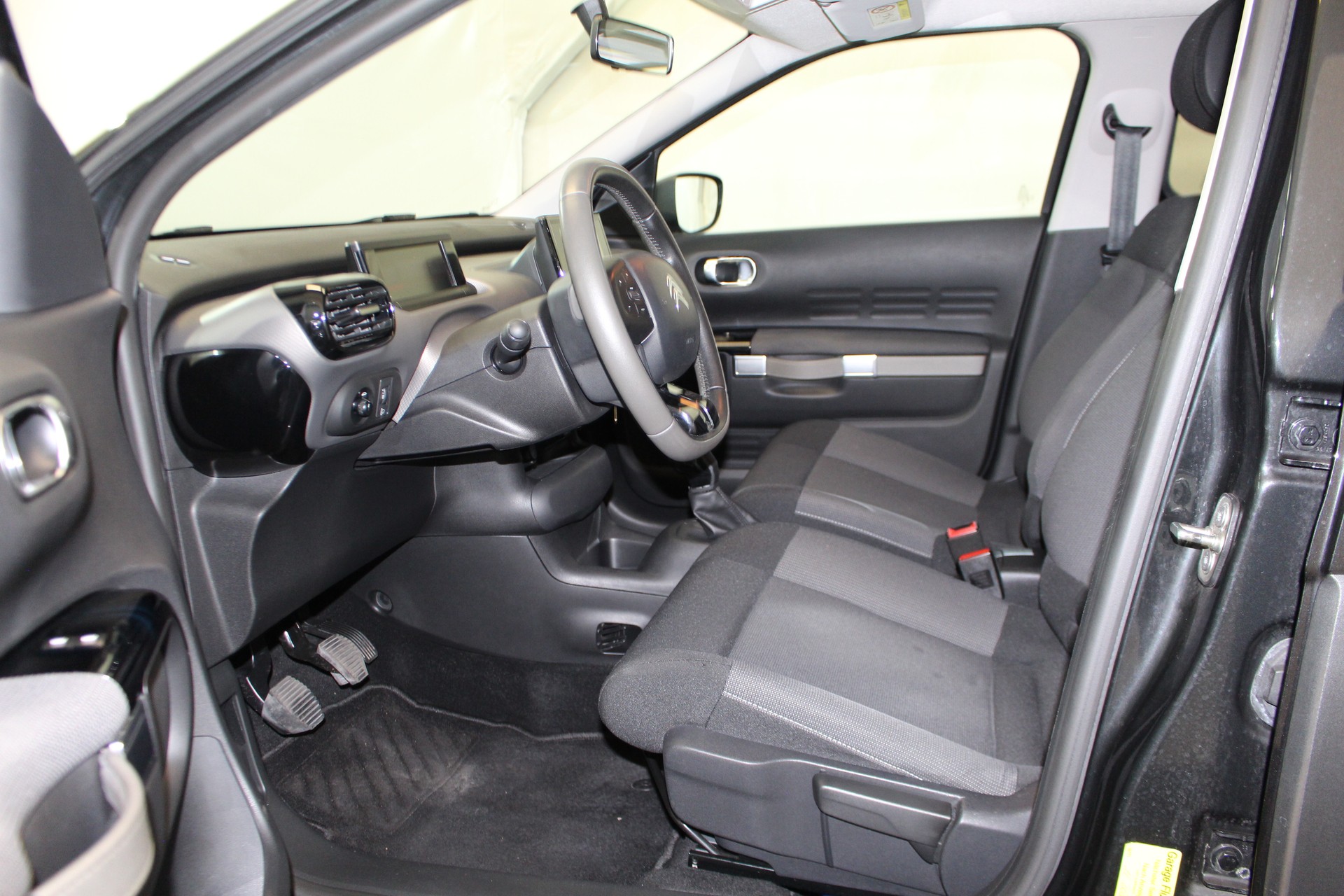 CITROEN C4 Cactus 1.2 PureTech Feel-image-6