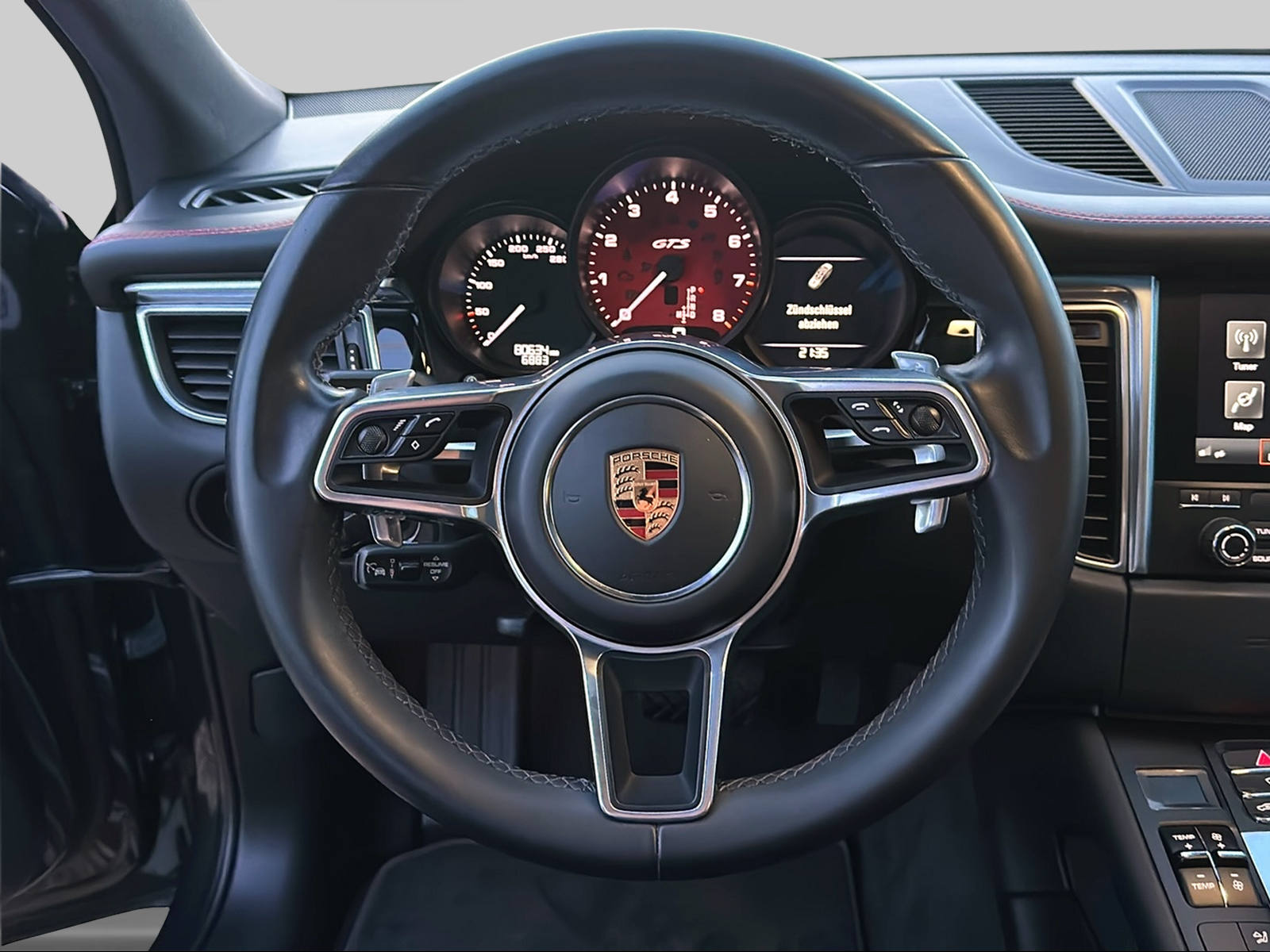 PORSCHE Macan GTS PDK-image-13