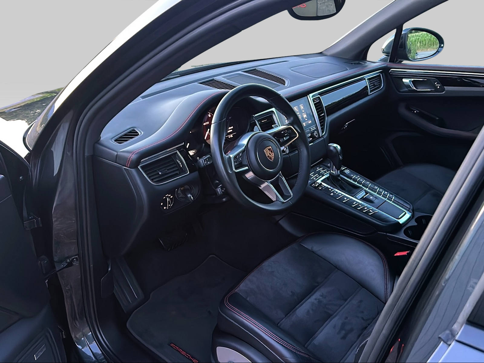 PORSCHE Macan GTS PDK-image-10