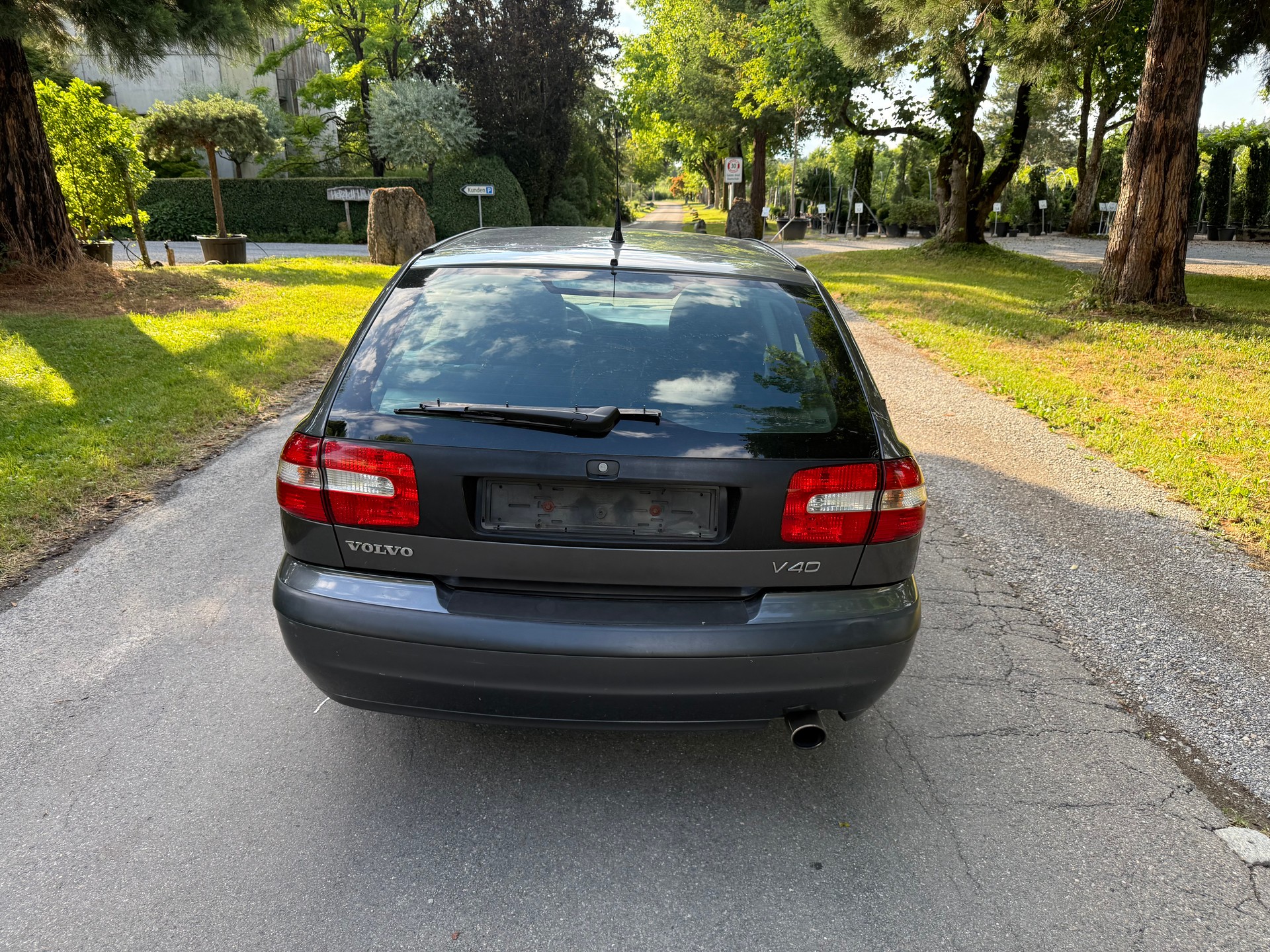 VOLVO V40 2.0 Special/Dynamic Edition-image-4