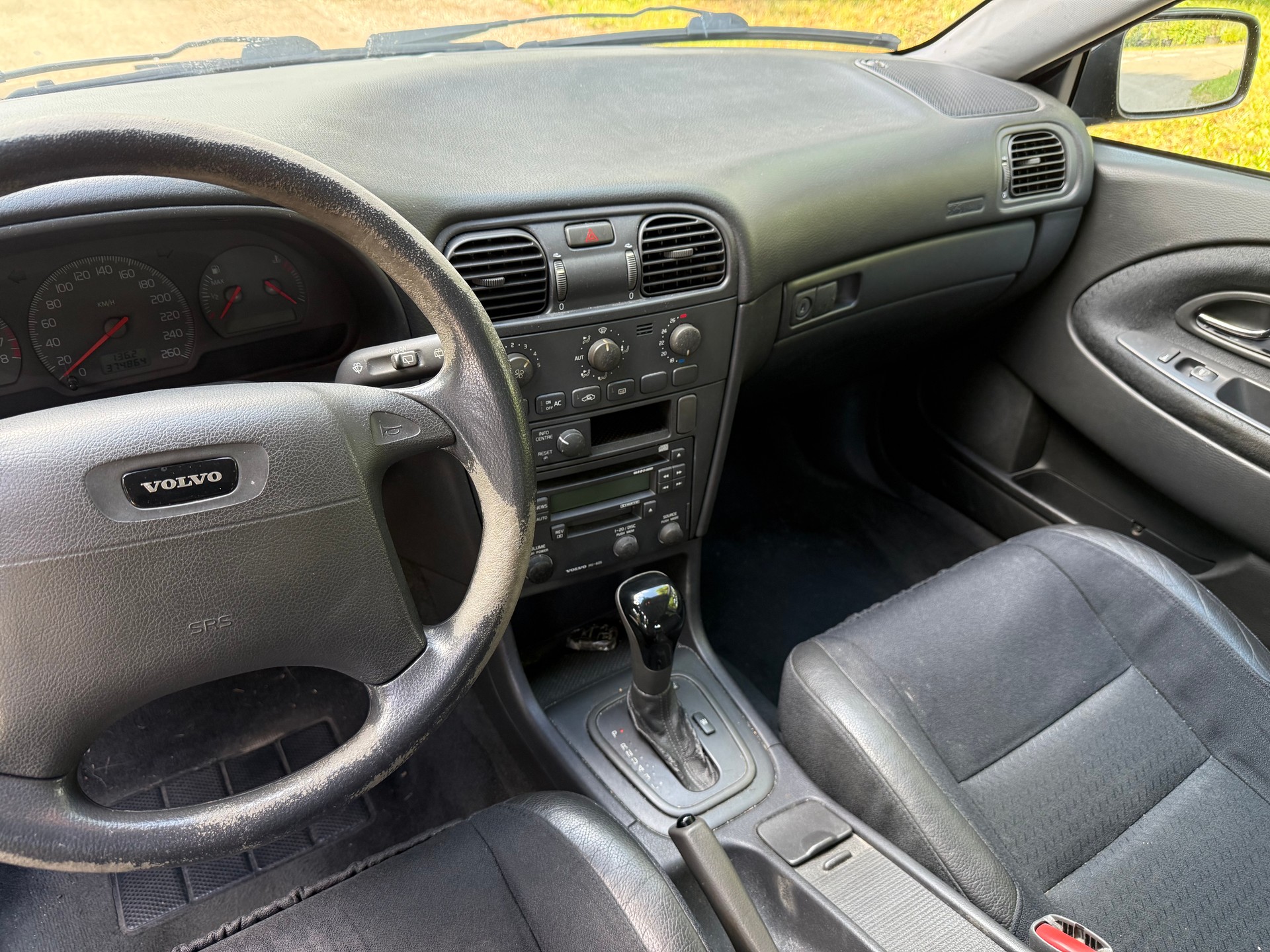 VOLVO V40 2.0 Special/Dynamic Edition-image-11