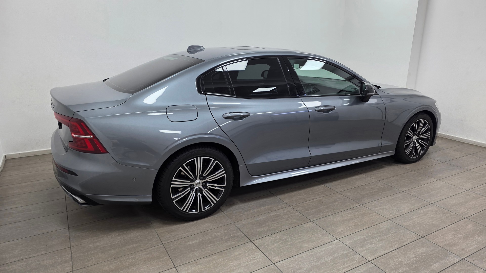 VOLVO S60 T5 R-Design Geartronic-image-3
