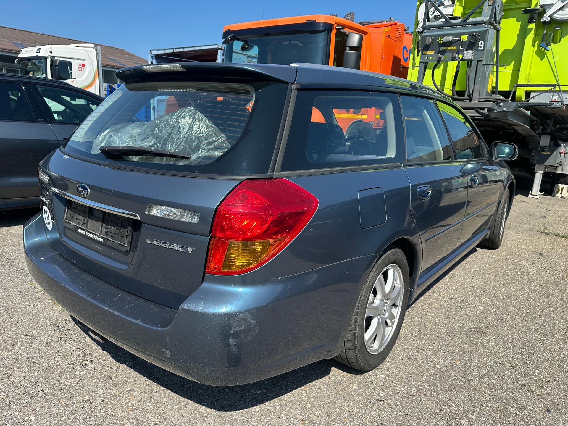 SUBARU Legacy 2.0i AWD Swiss-image-3