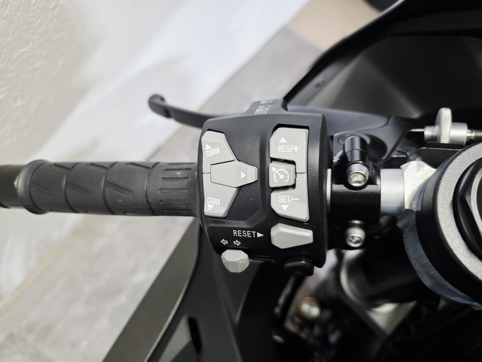 KAWASAKI Ninja ZX-10R-image-5