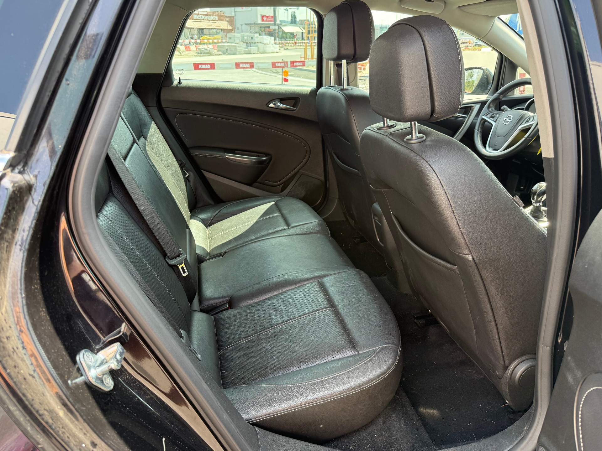 OPEL Astra SportsTourer 1.7 CDTi Cosmo-image-10