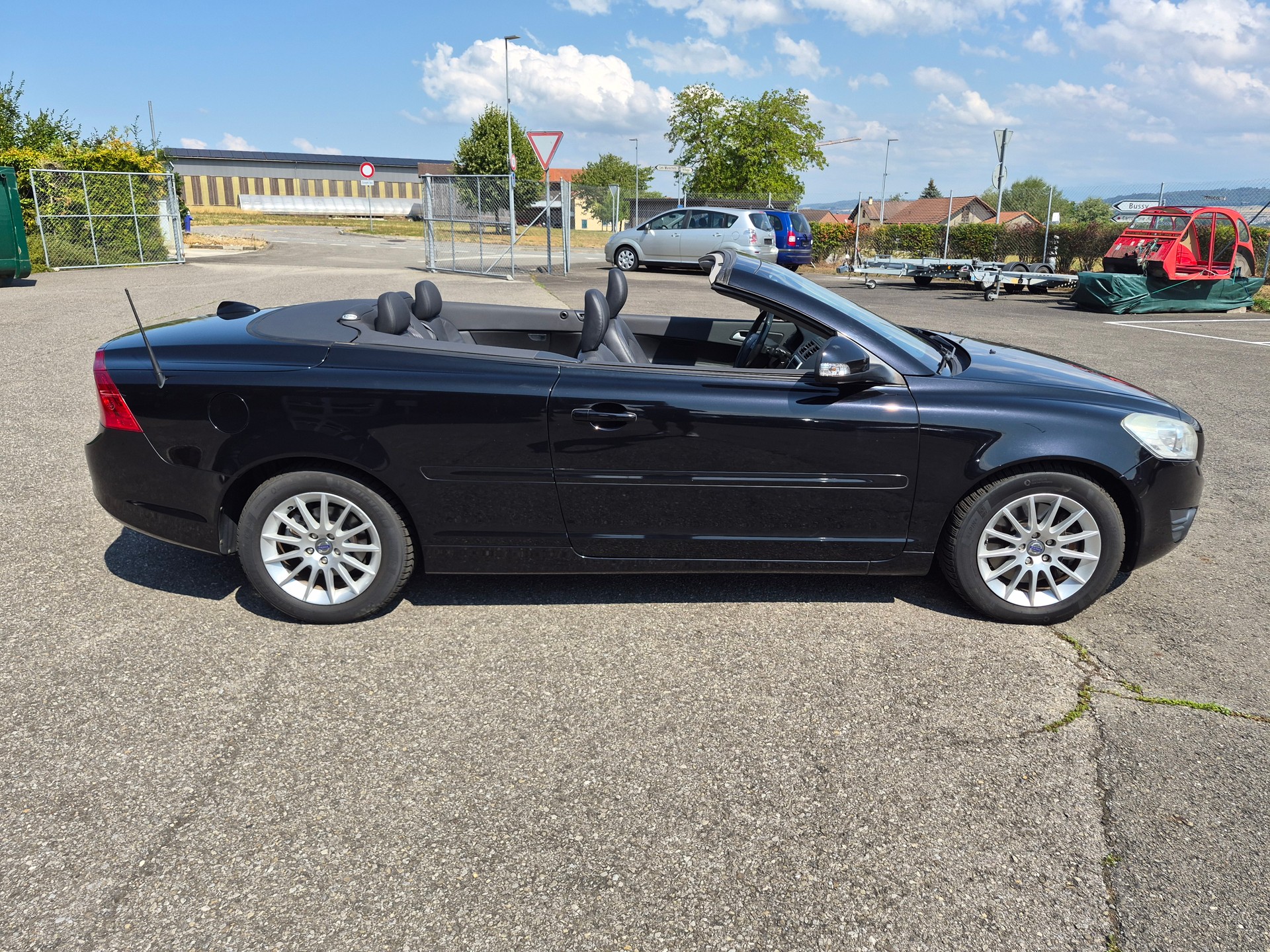 VOLVO C70 D4 Momentum Geartronic-image-2