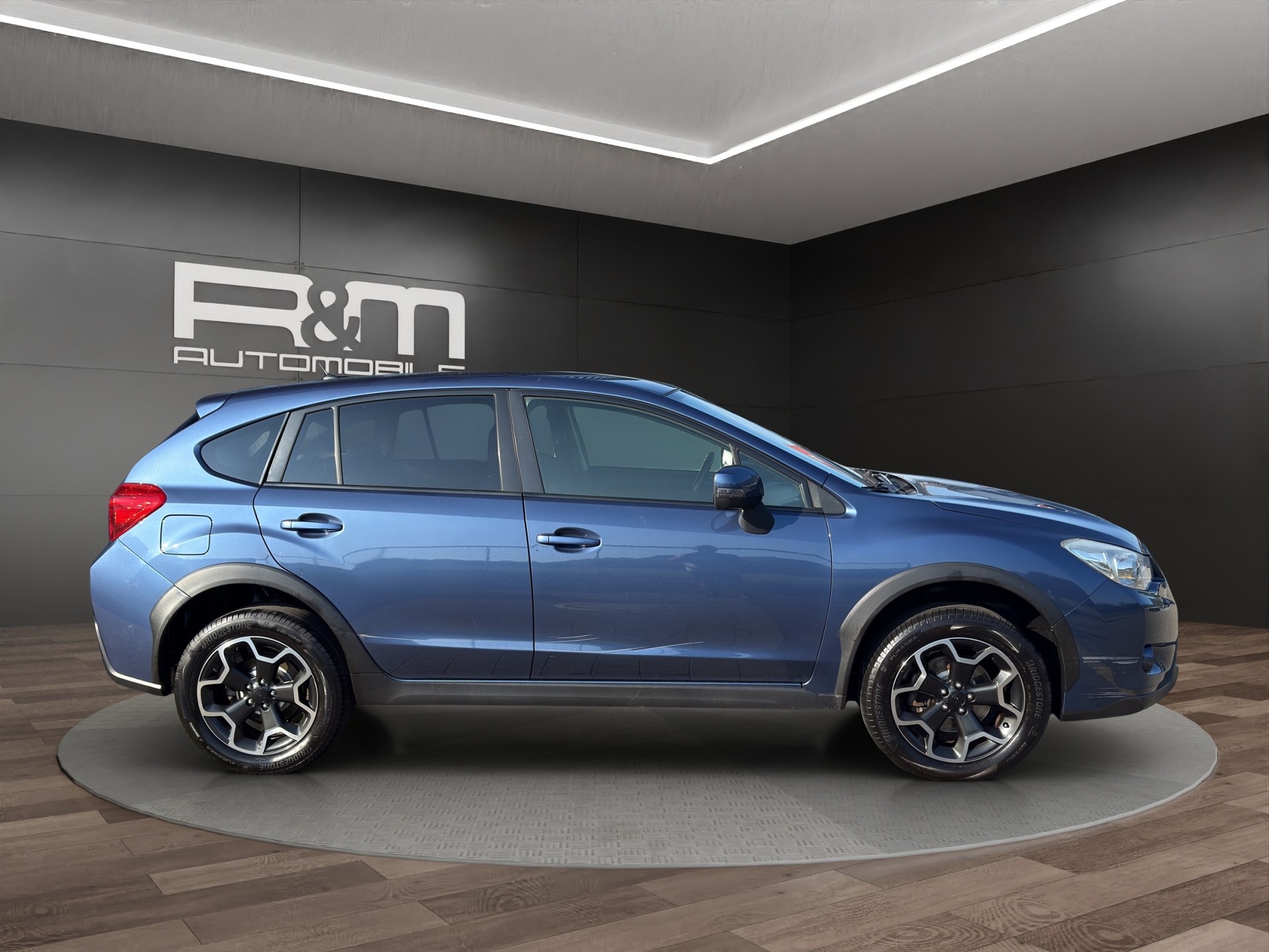 SUBARU XV 2.0 Swiss One AWD-showroom-element-2
