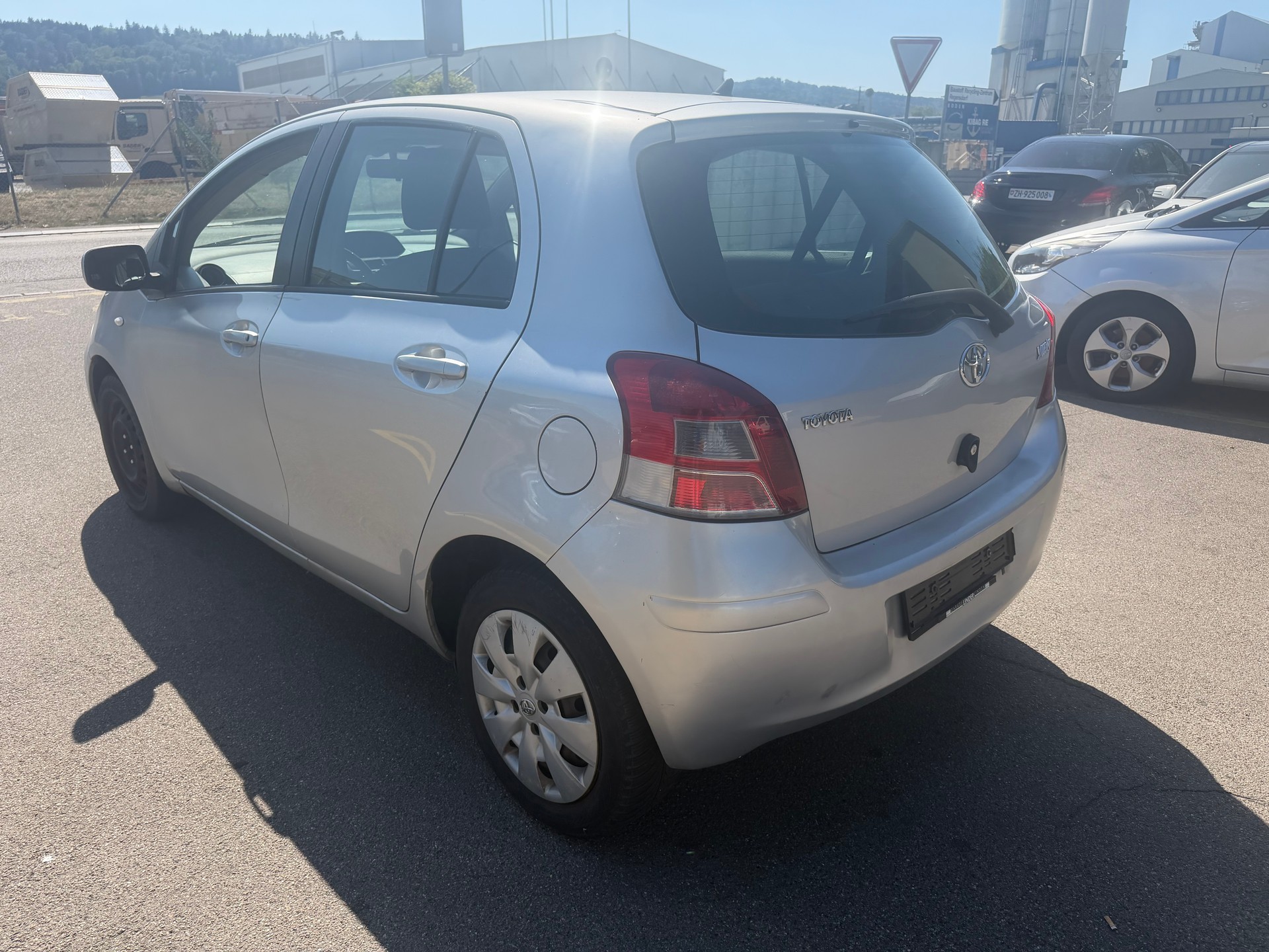 TOYOTA Yaris 1.33 Linea Sol-image-5