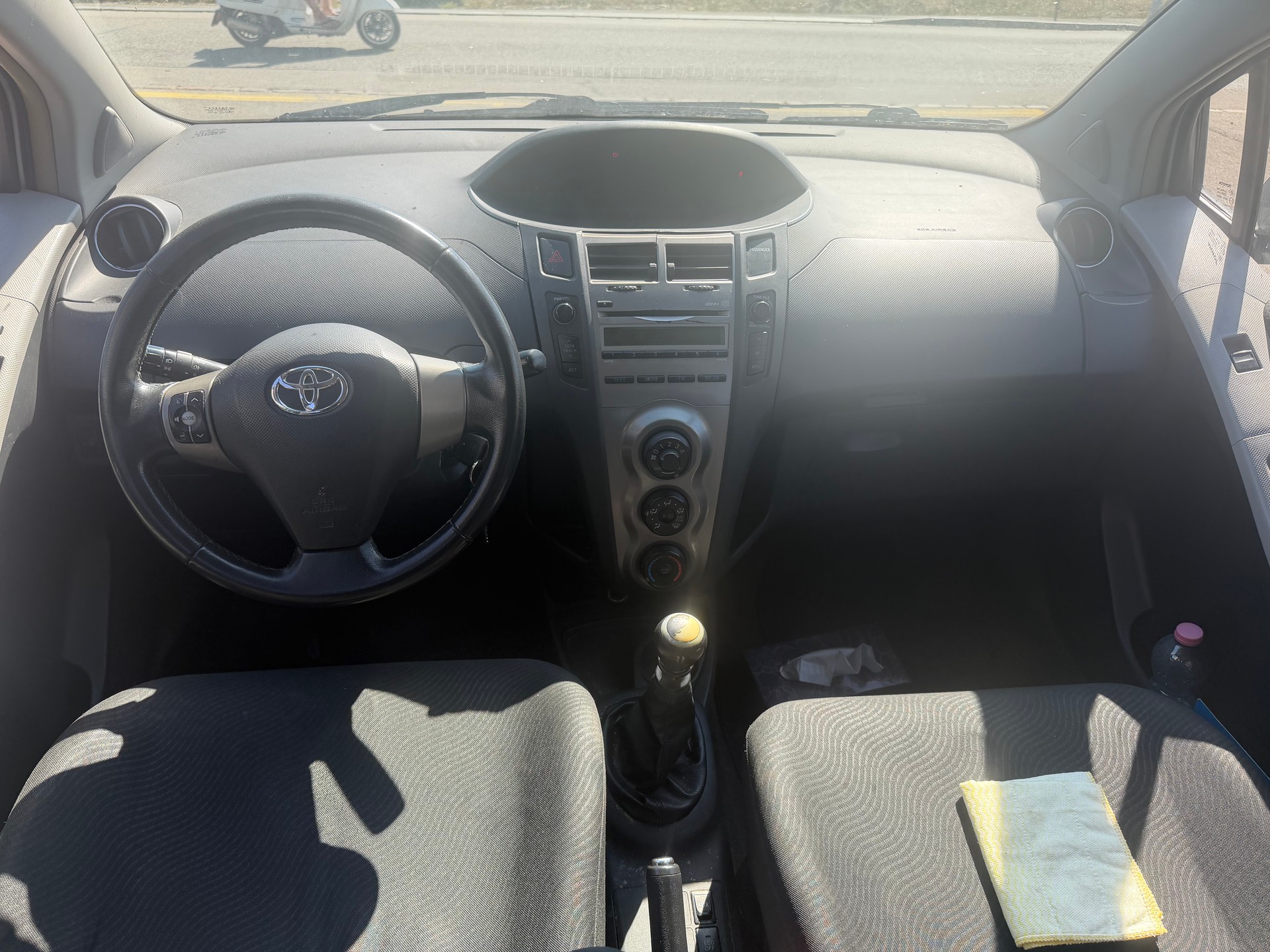 TOYOTA Yaris 1.33 Linea Sol-image-7