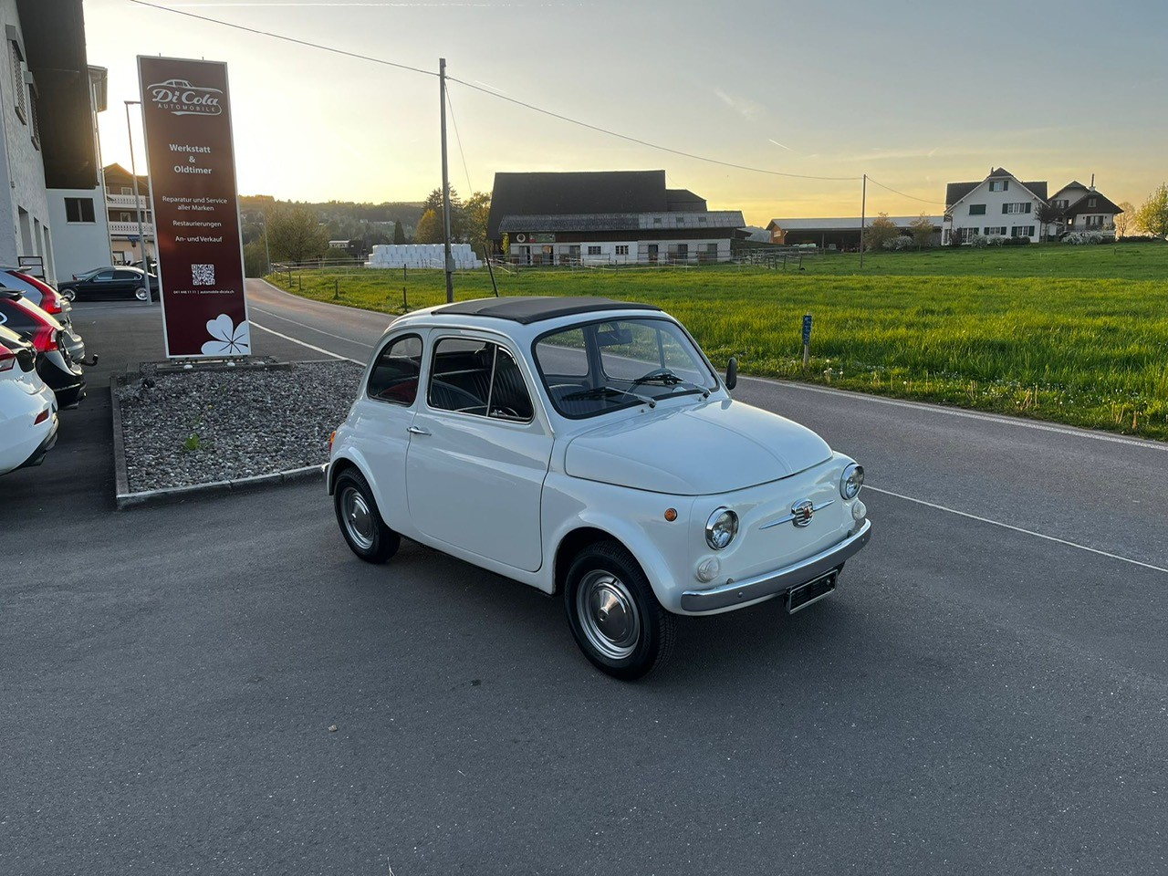 FIAT Fiat 500F-showroom-element-1