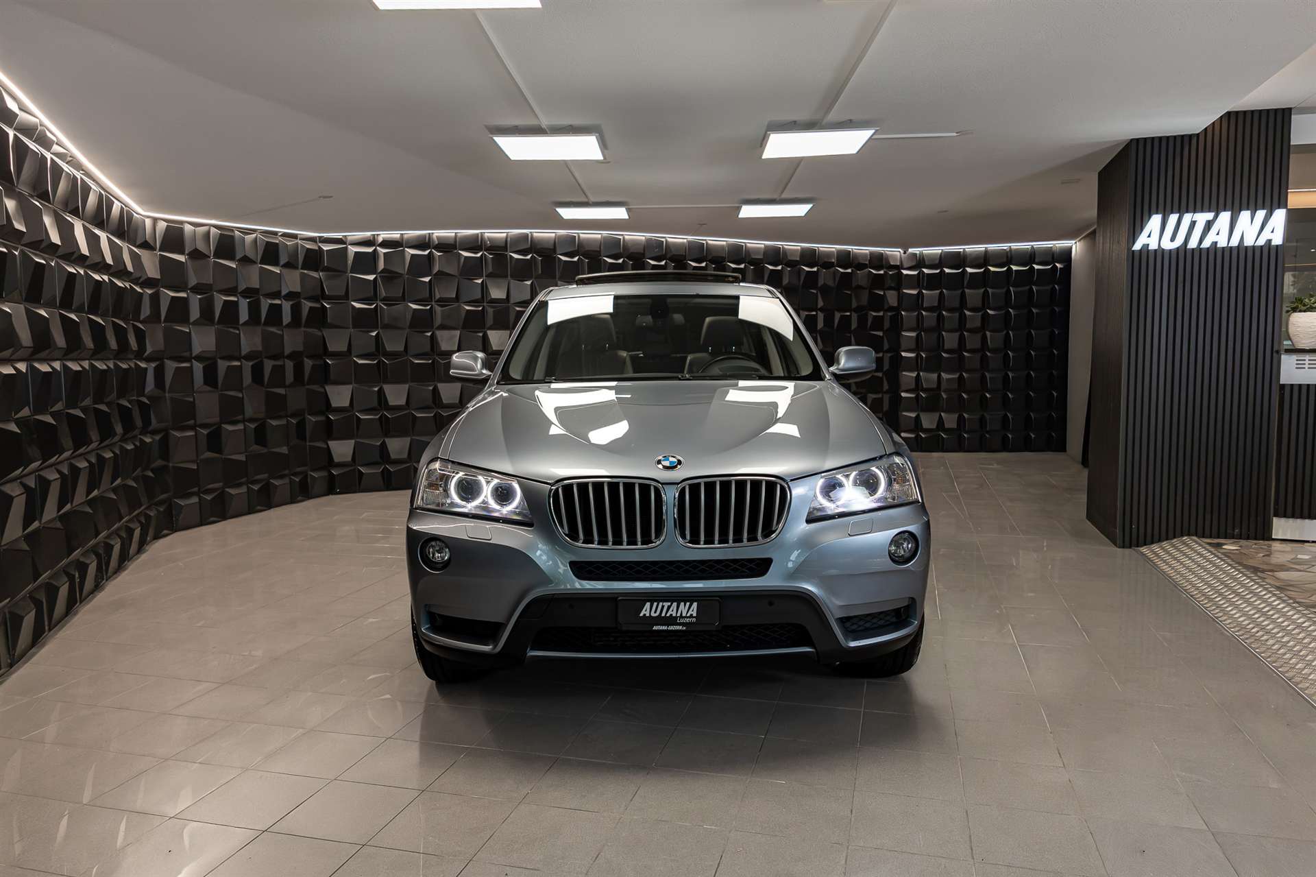 BMW X3 xDrive 30d Steptronic-showroom-element-3