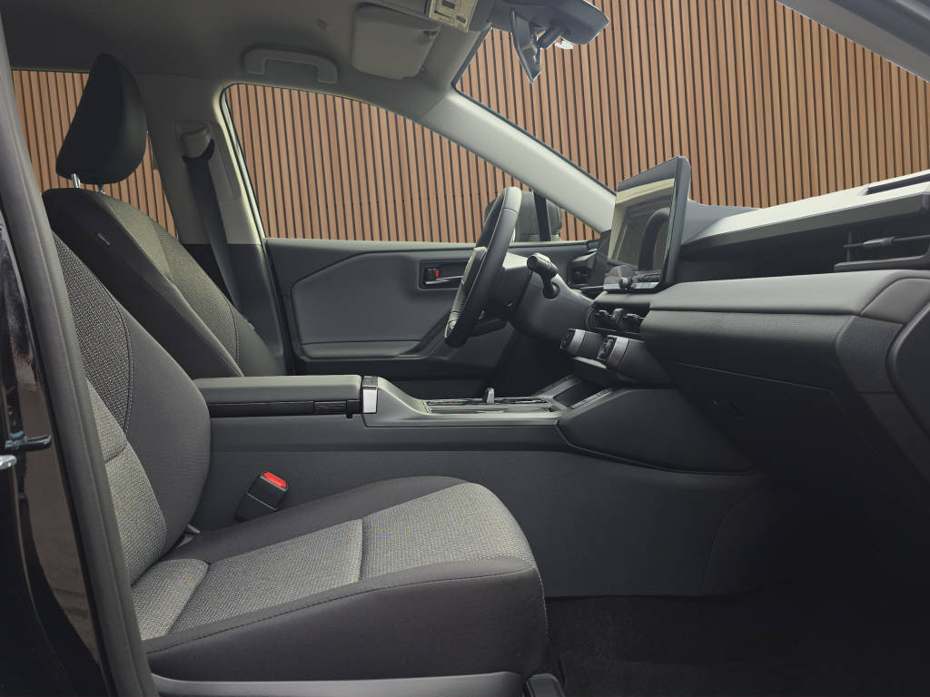 TOYOTA RAV-4 2.5 HEV Trend 4WD-image-13