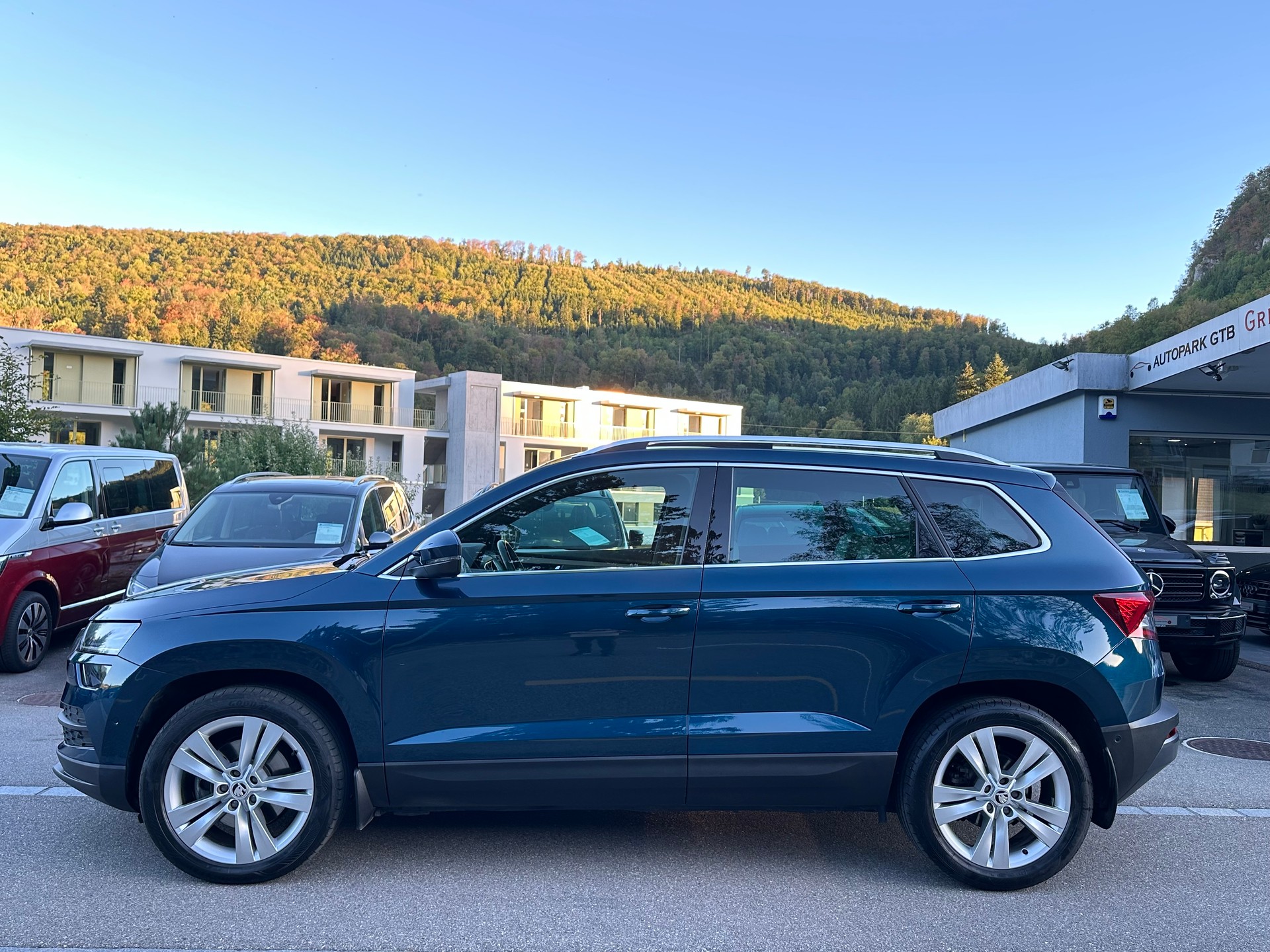 SKODA Karoq 2.0 TDI CR Style 4x4 DSG-image-4