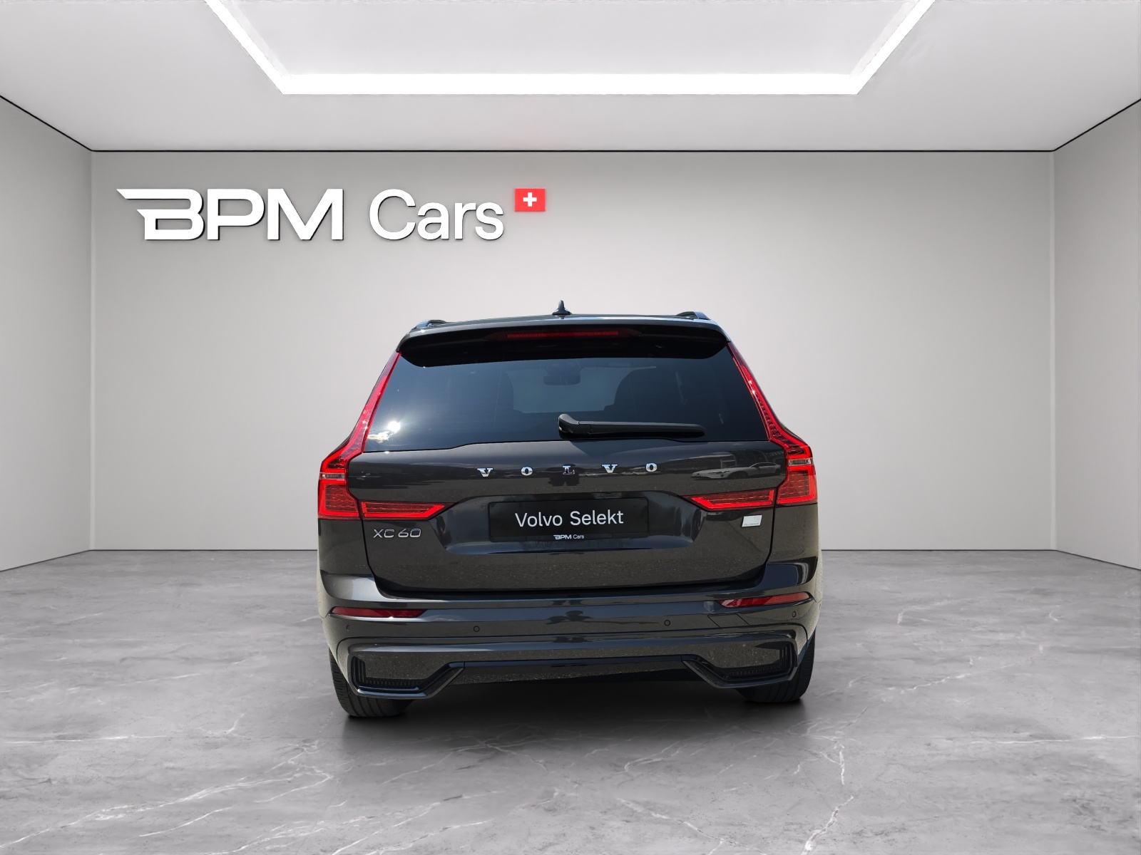 VOLVO XC60 2.0 T6 TE R-Design eAWD-showroom-element-2
