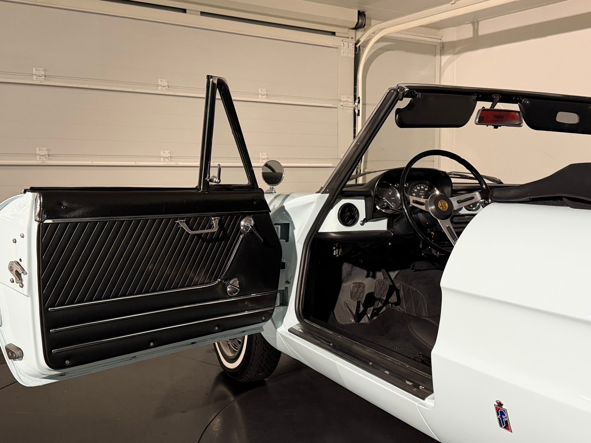 ALFA ROMEO 1600 Duetto Osso di seppia-image-13