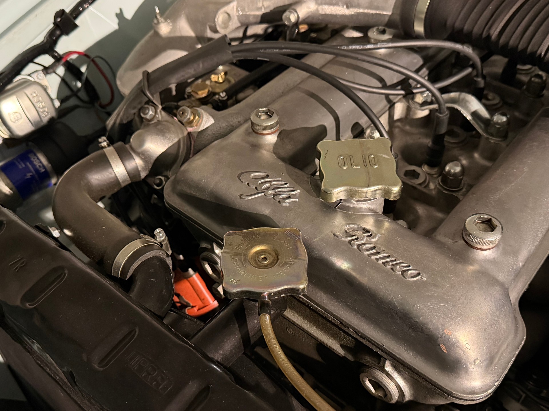 ALFA ROMEO 1600 Duetto Osso di seppia-image-18
