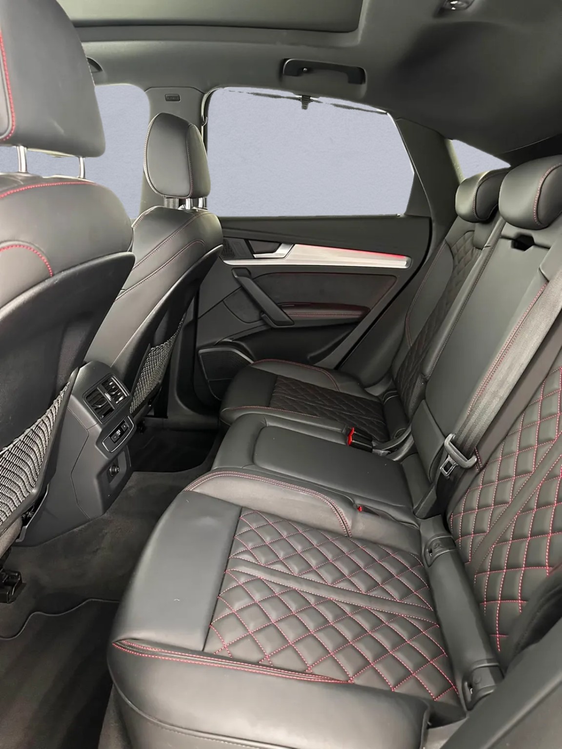 AUDI Q5 Sportback 40 TDI S line quattro S-tronic-image-11