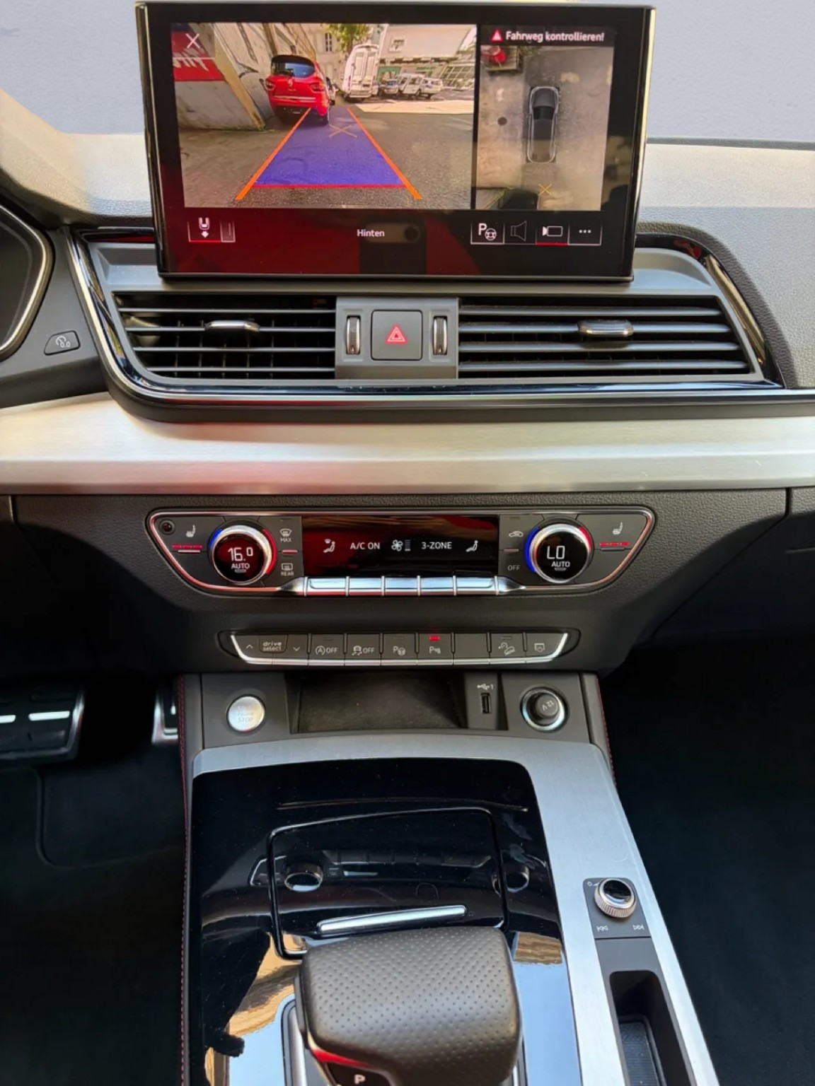 AUDI Q5 Sportback 40 TDI S line quattro S-tronic-image-14
