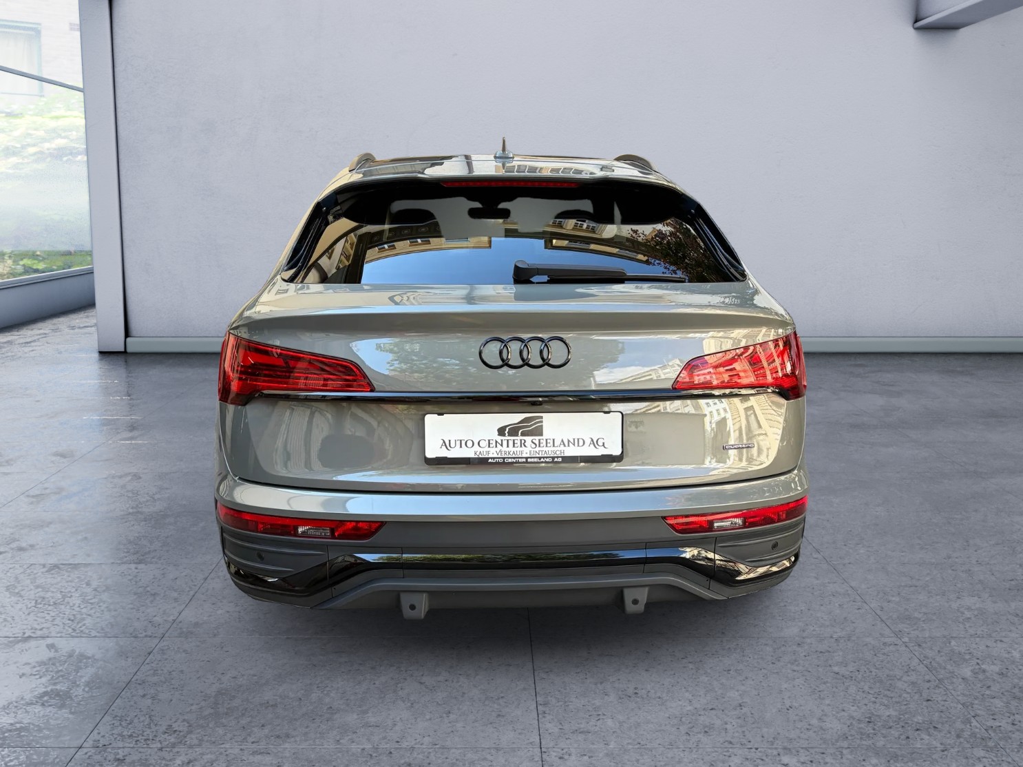 AUDI Q5 Sportback 40 TDI S line quattro S-tronic-image-7