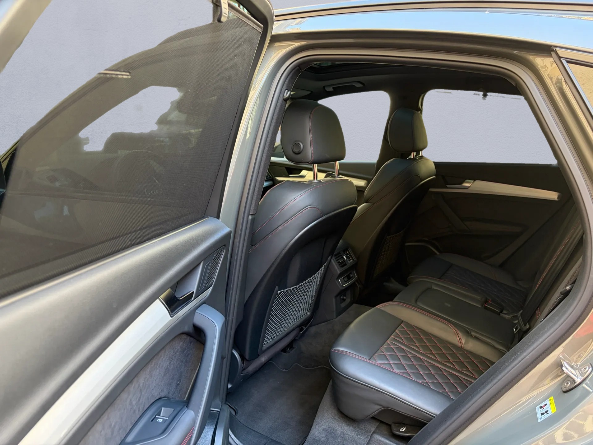 AUDI Q5 Sportback 40 TDI S line quattro S-tronic-image-12